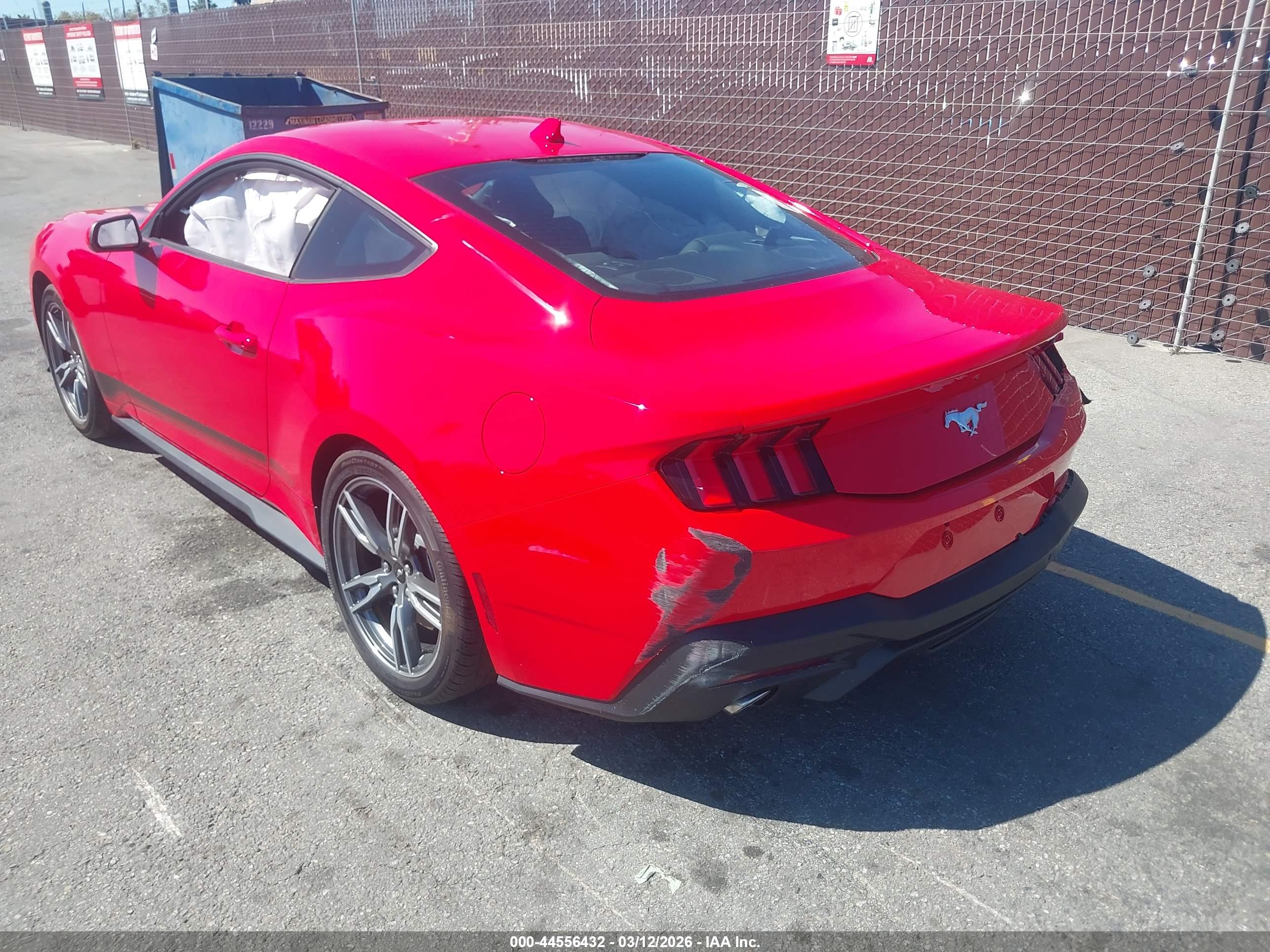FORD MUSTANG image 3