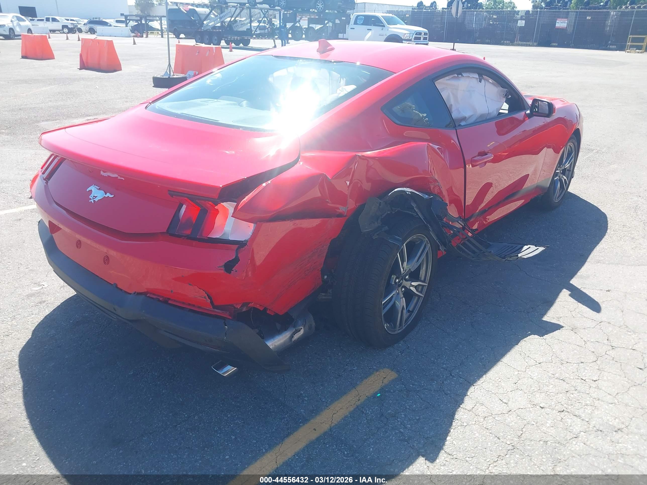 FORD MUSTANG image 4