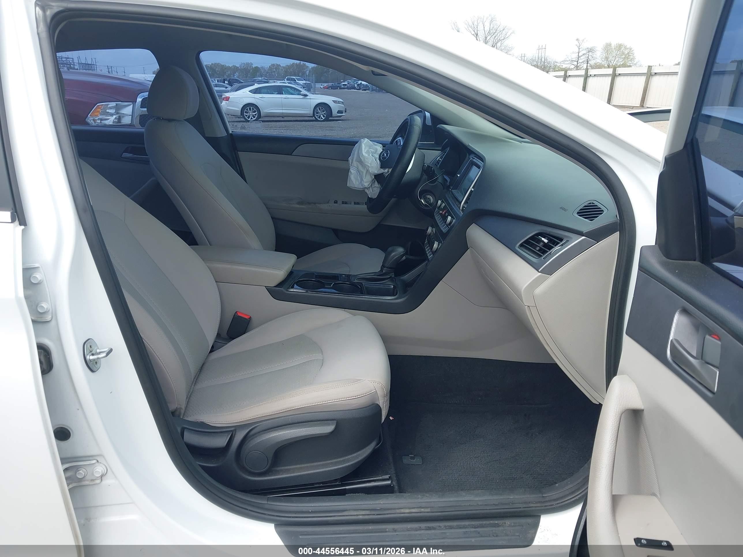 HYUNDAI SONATA image 5