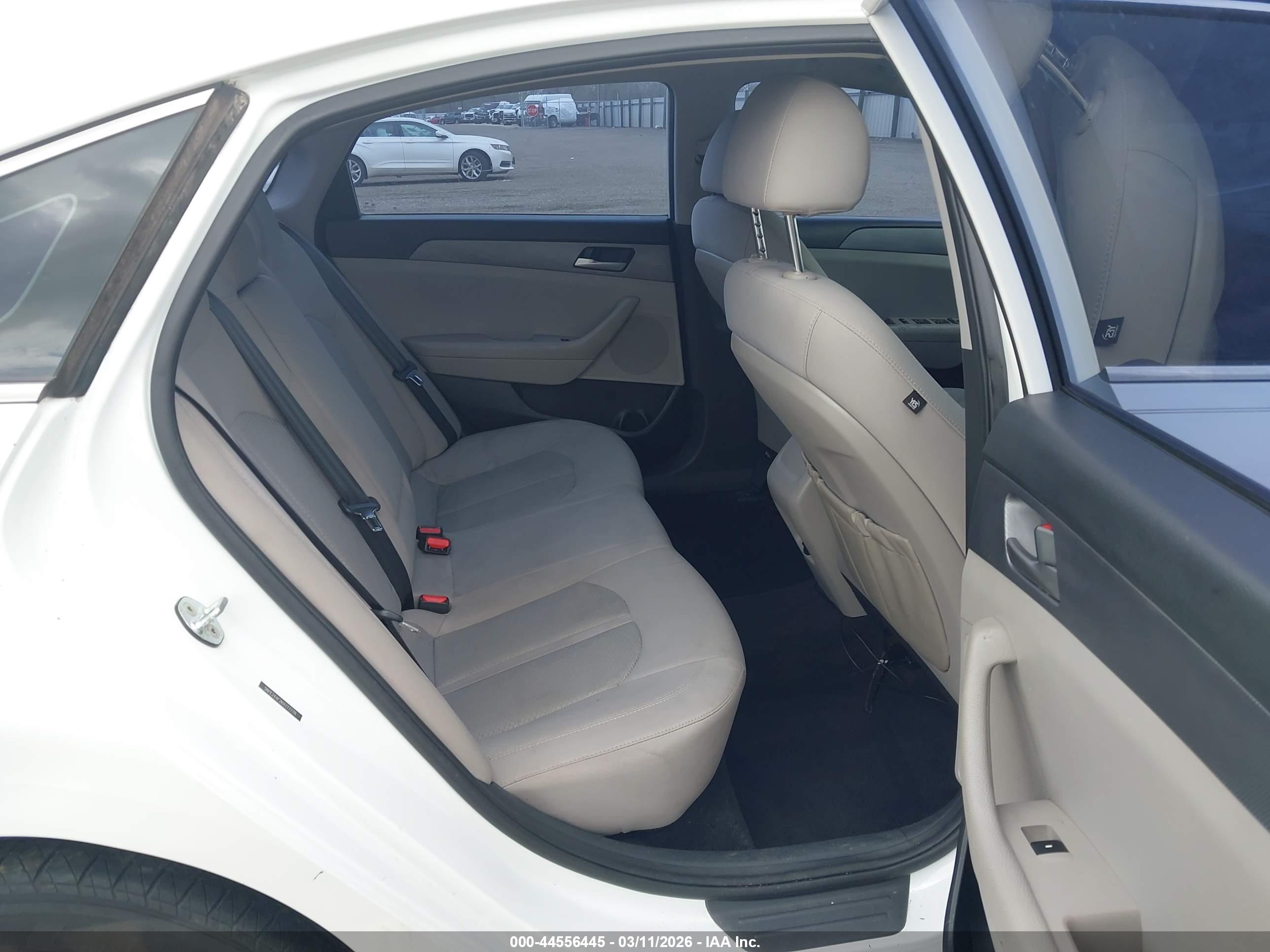 HYUNDAI SONATA image 8