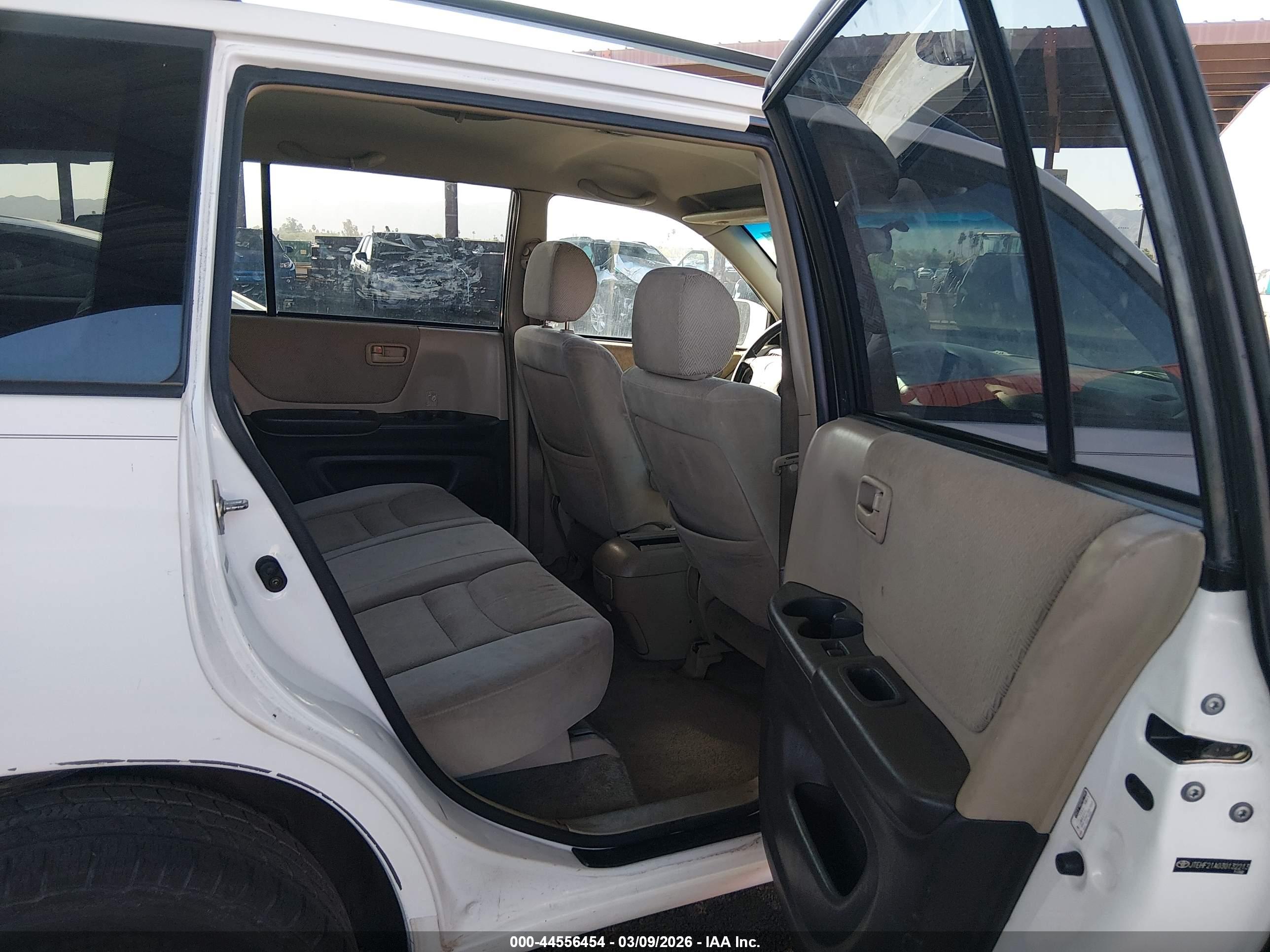 TOYOTA HIGHLANDER image 8