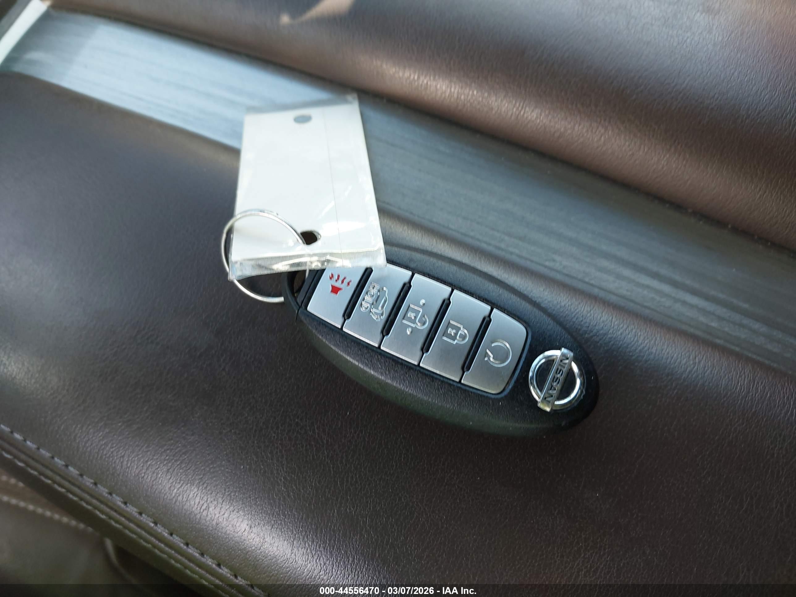 NISSAN MURANO image 11