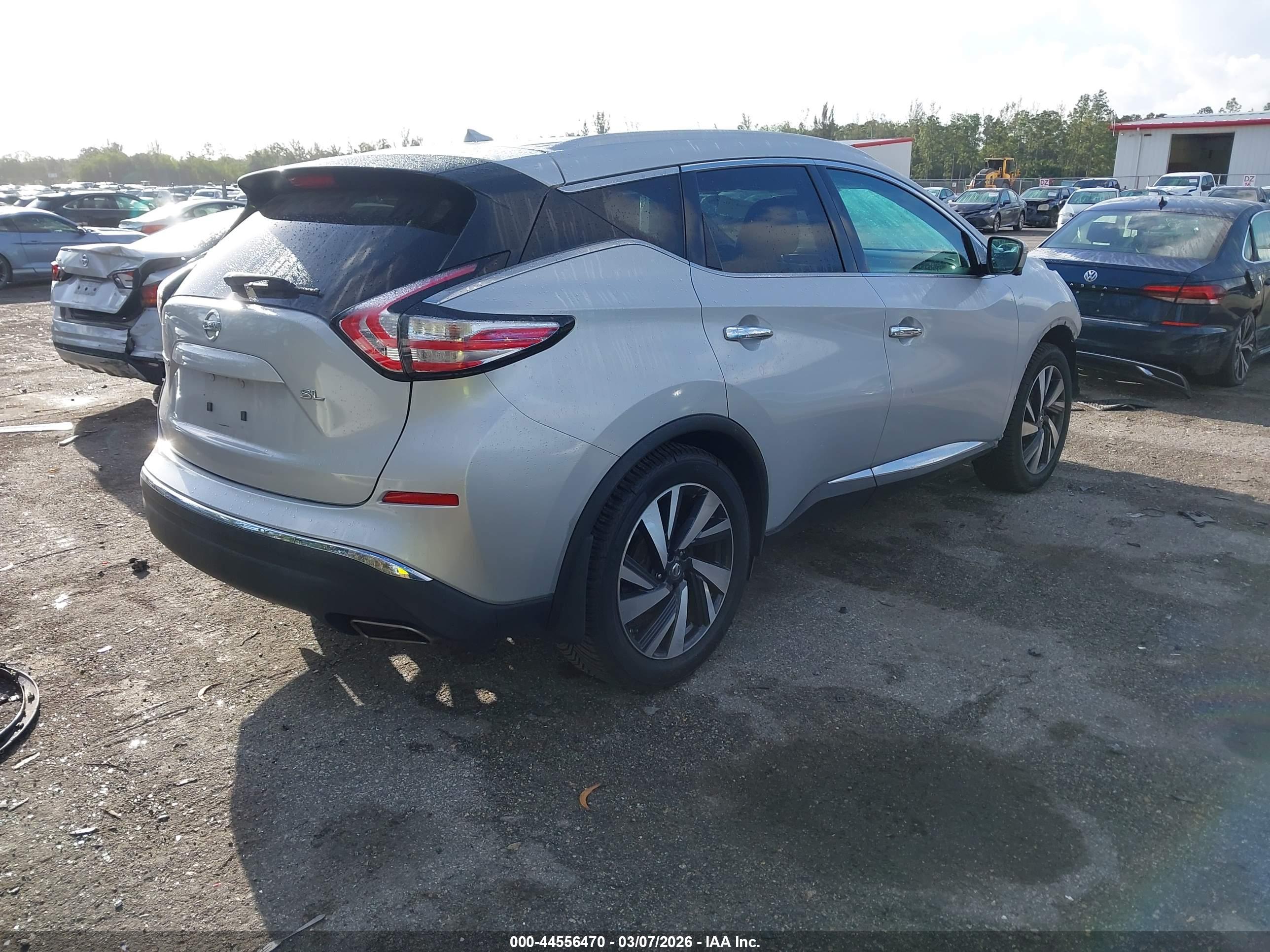 NISSAN MURANO image 4