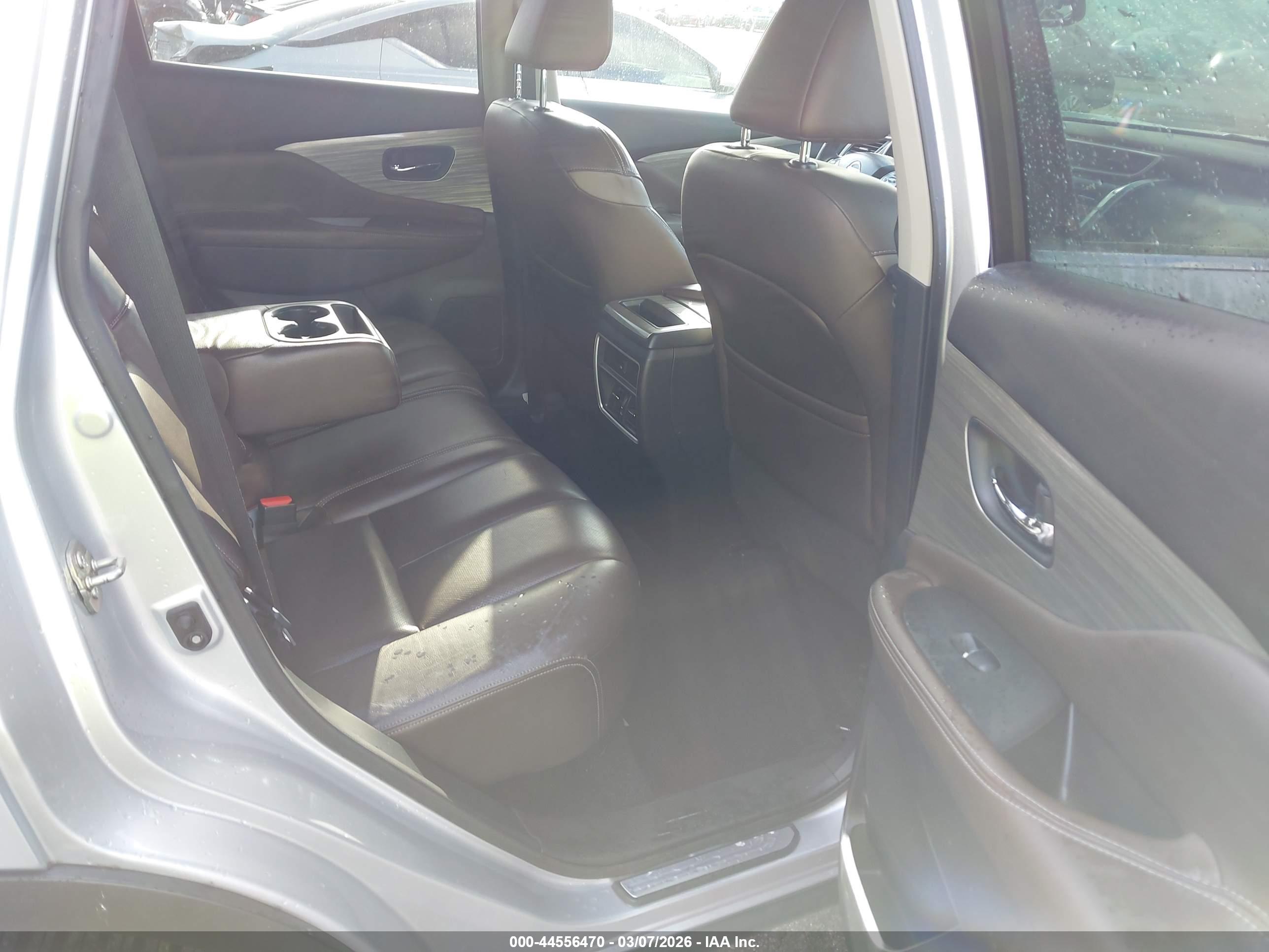NISSAN MURANO image 8
