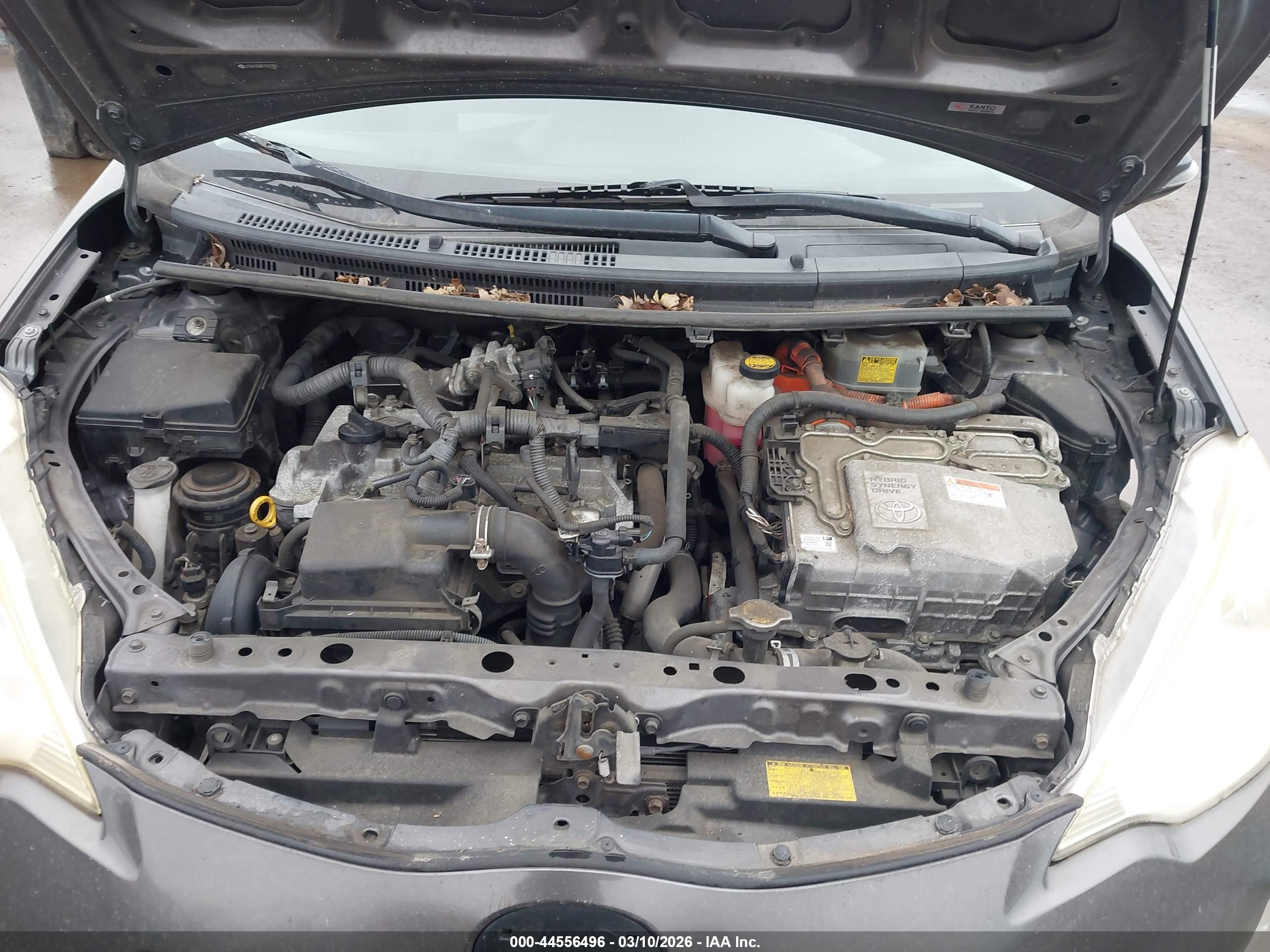 TOYOTA PRIUS image 10