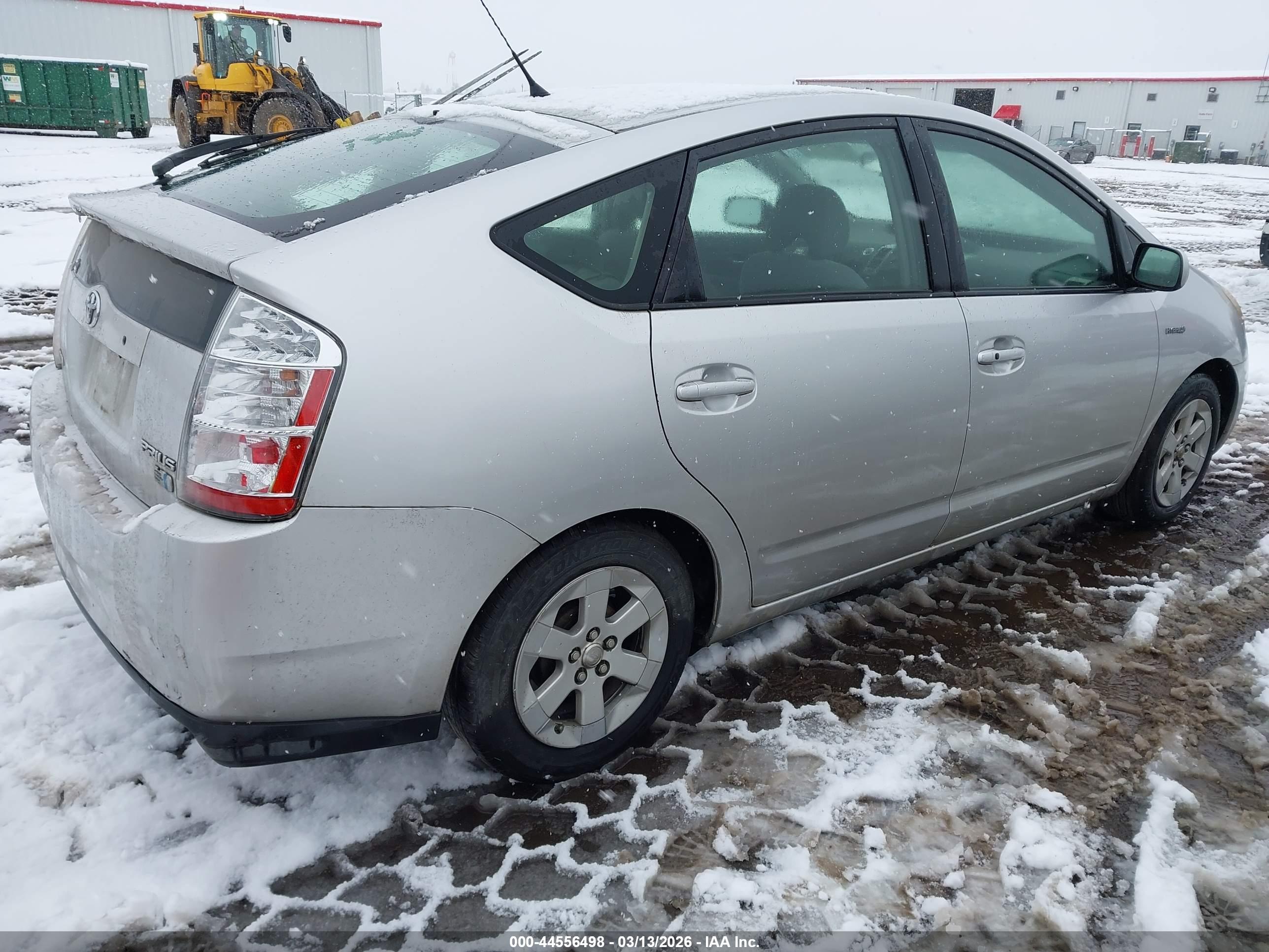 TOYOTA PRIUS image 4
