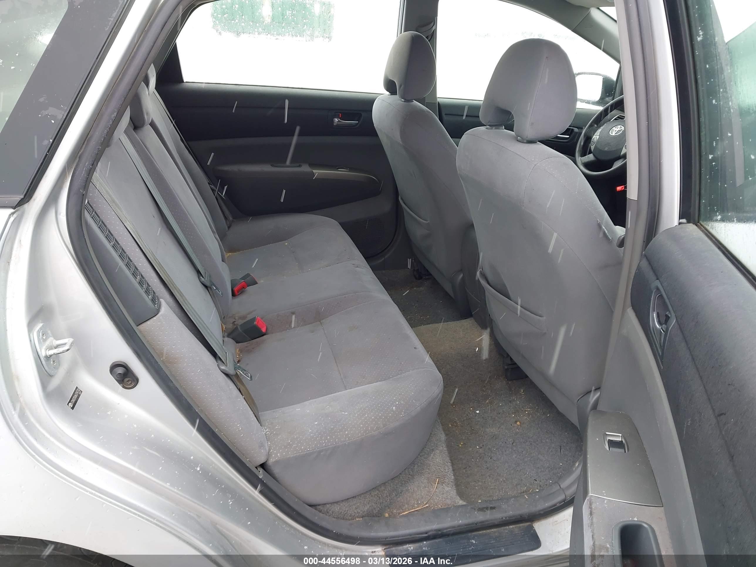 TOYOTA PRIUS image 8