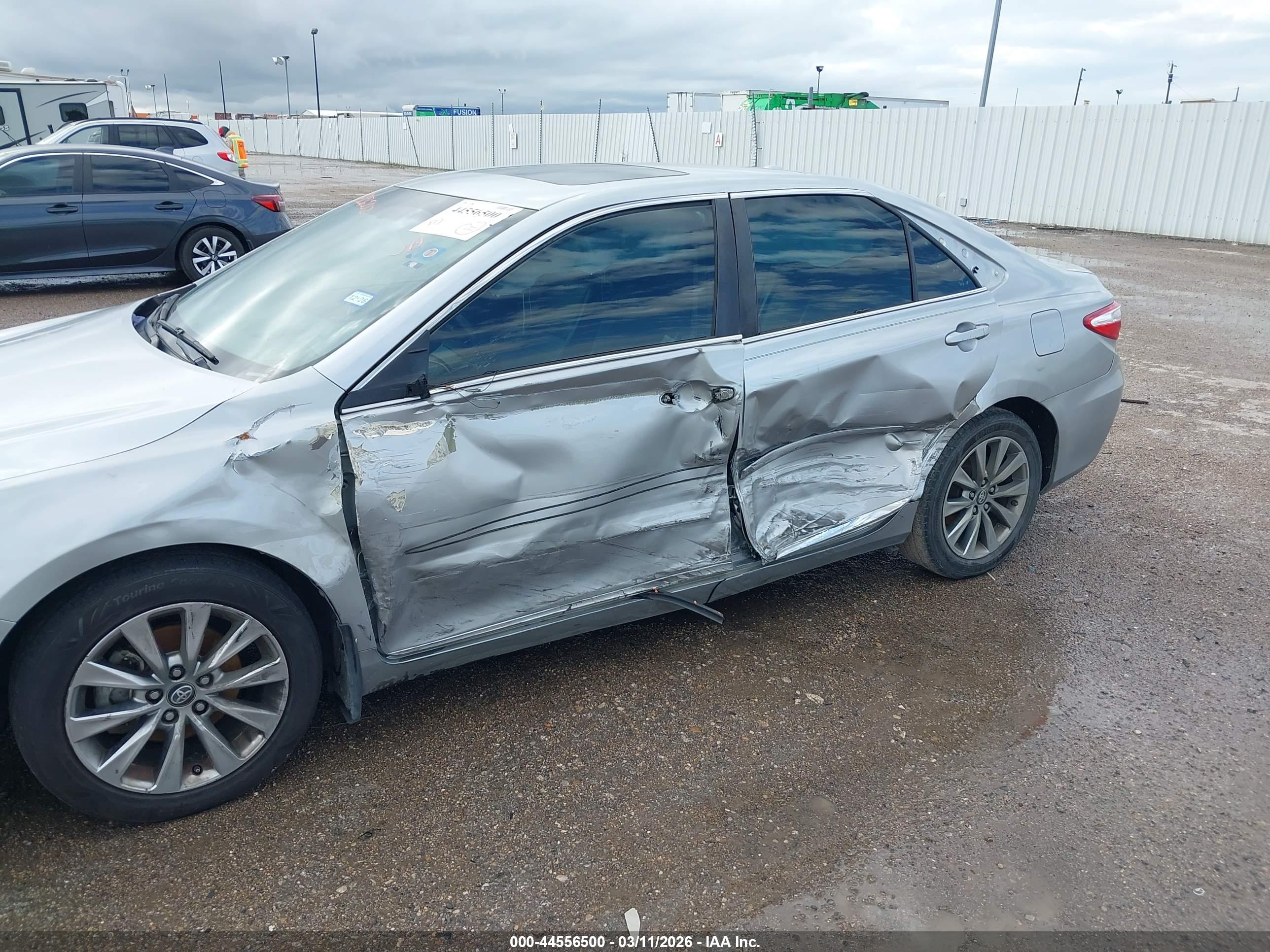 TOYOTA CAMRY image 6