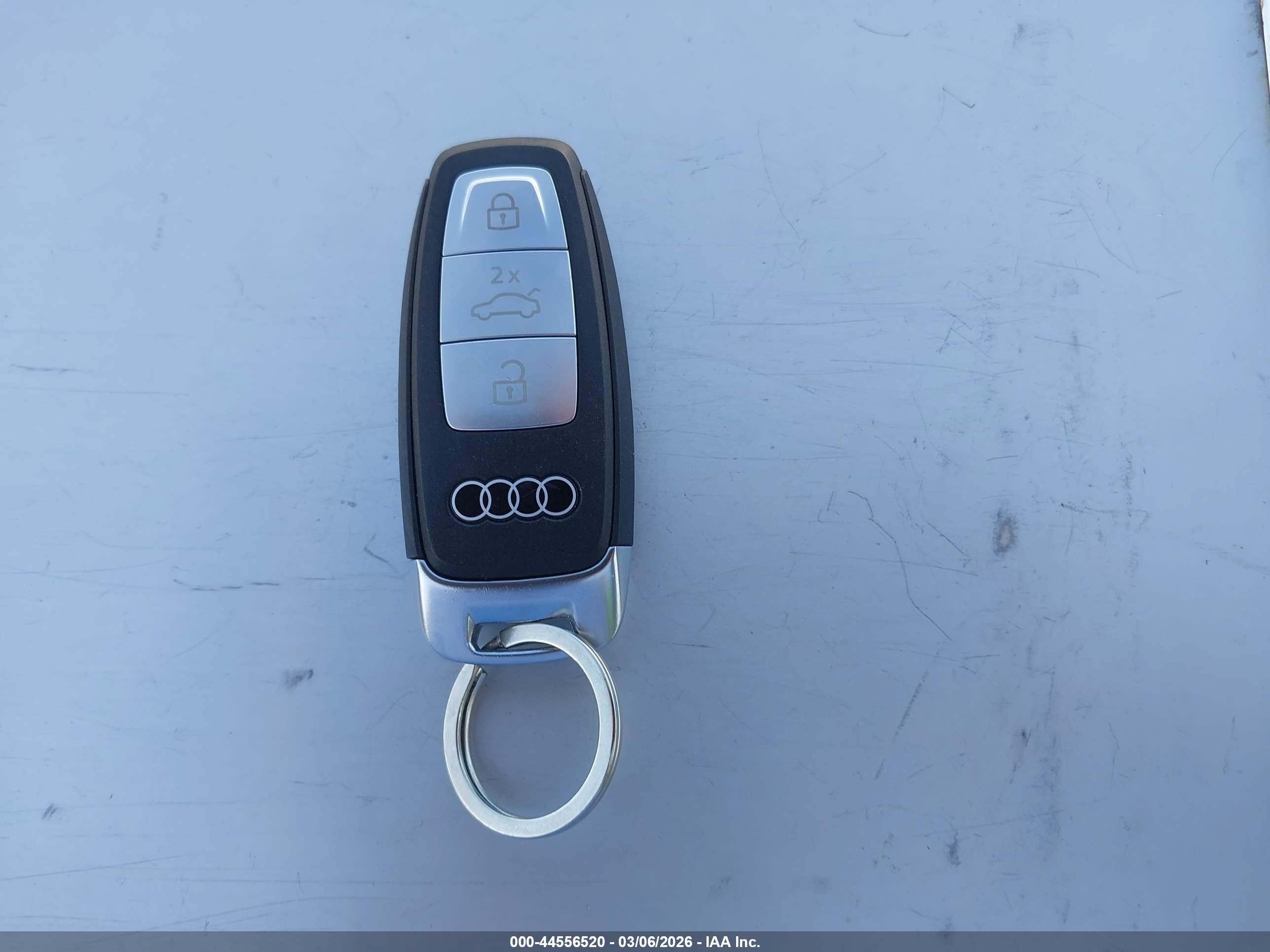 AUDI Q4 image 11