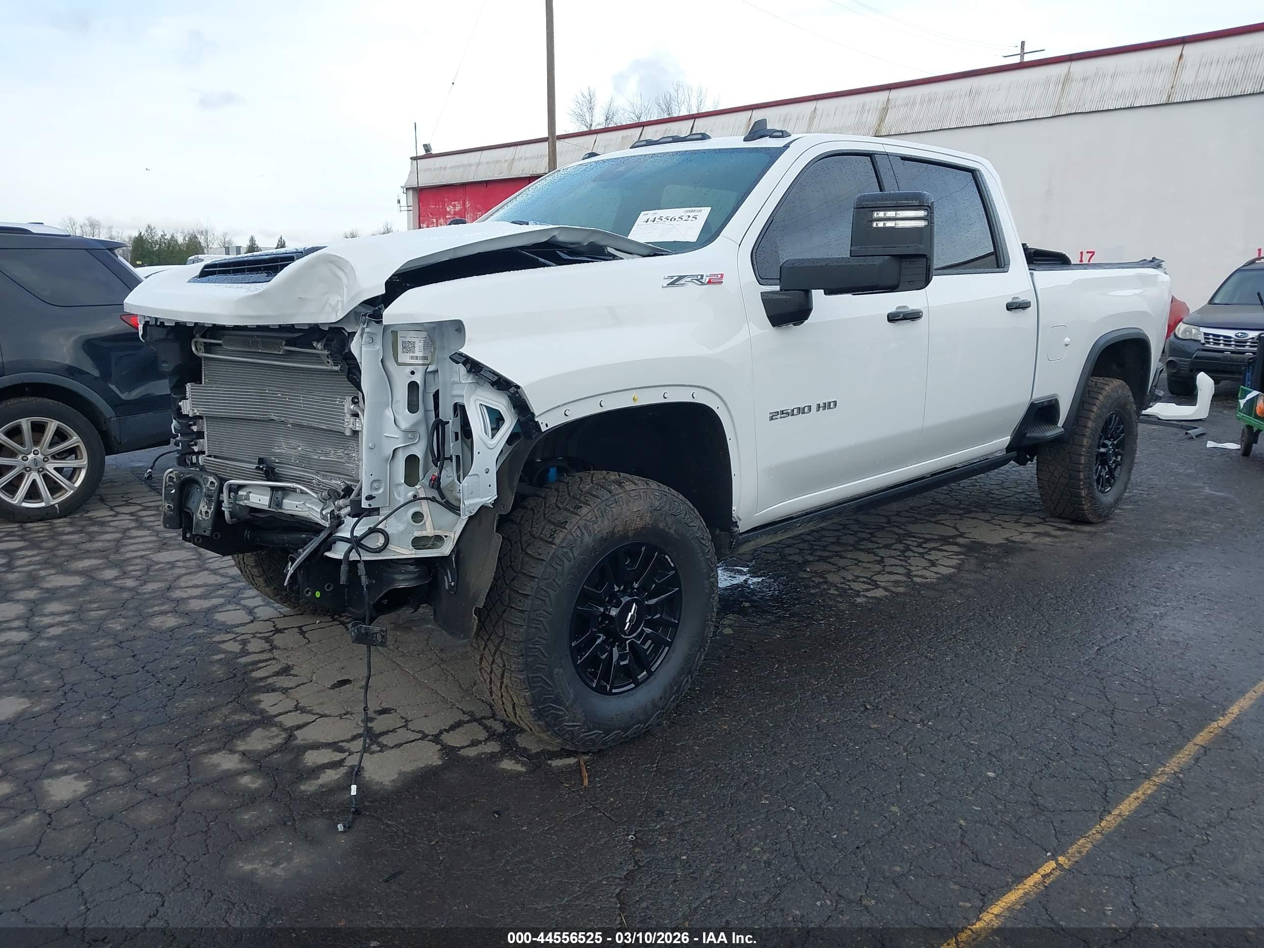 CHEVROLET SILVERADO image 2