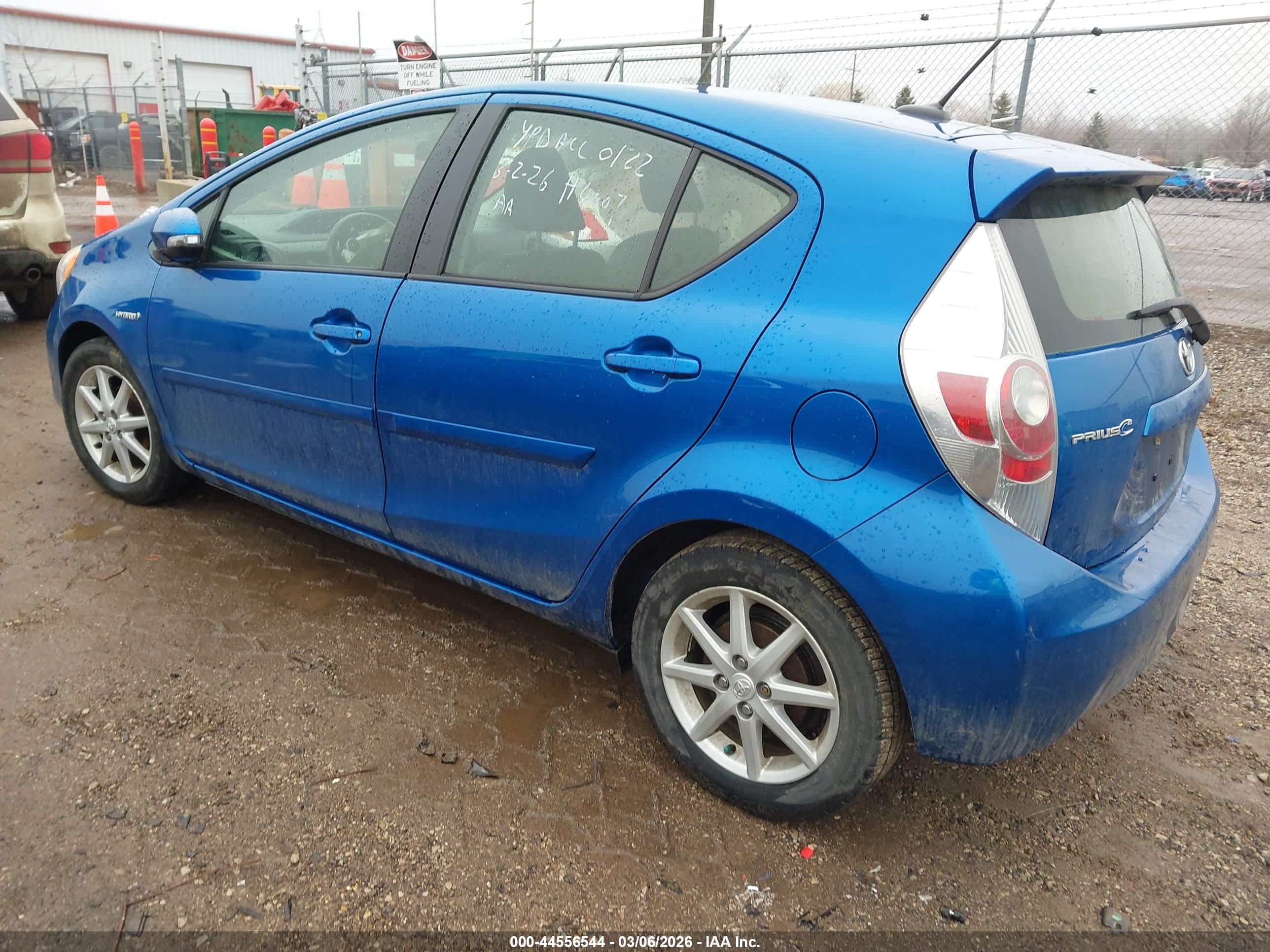 TOYOTA PRIUS image 3