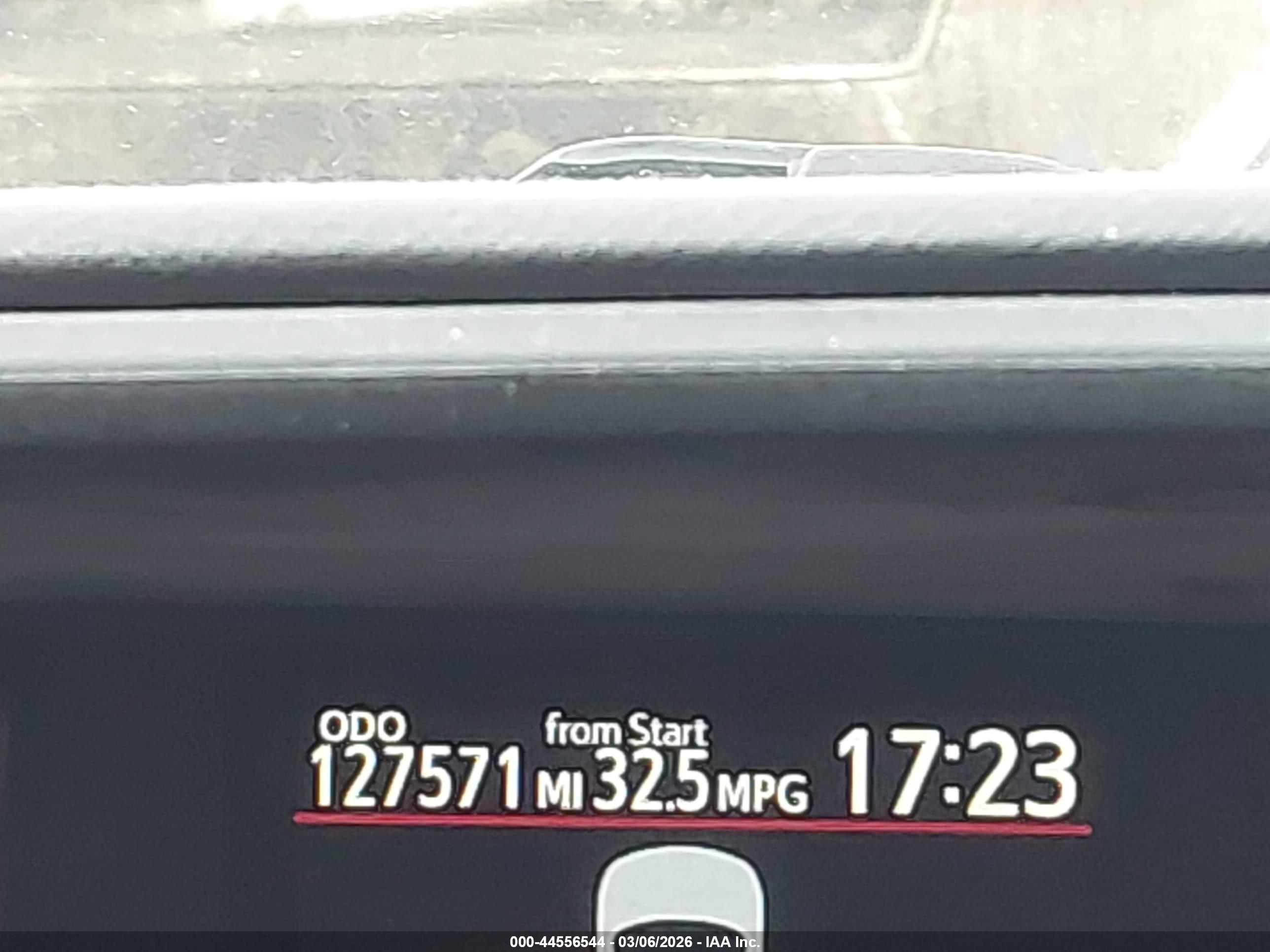 TOYOTA PRIUS image 7