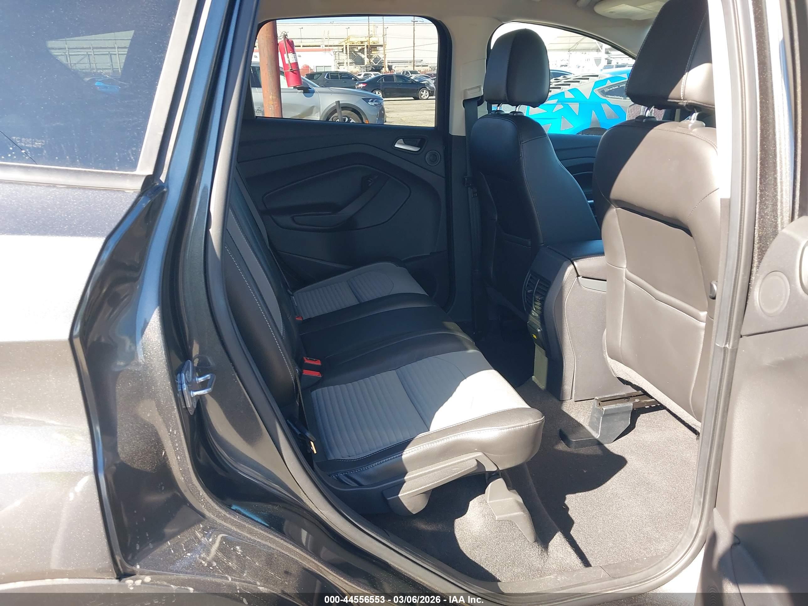 FORD ESCAPE image 8