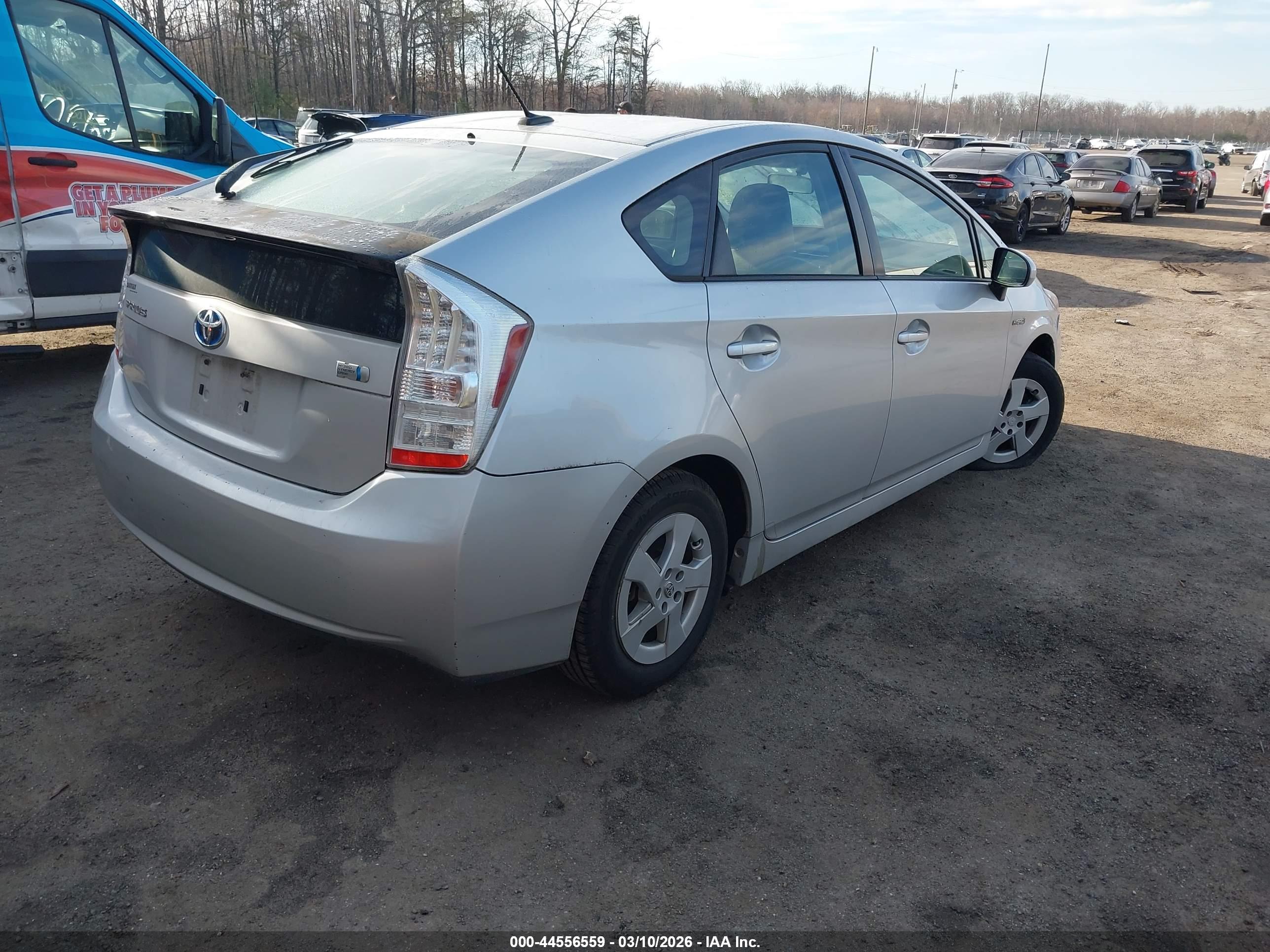 TOYOTA PRIUS image 4