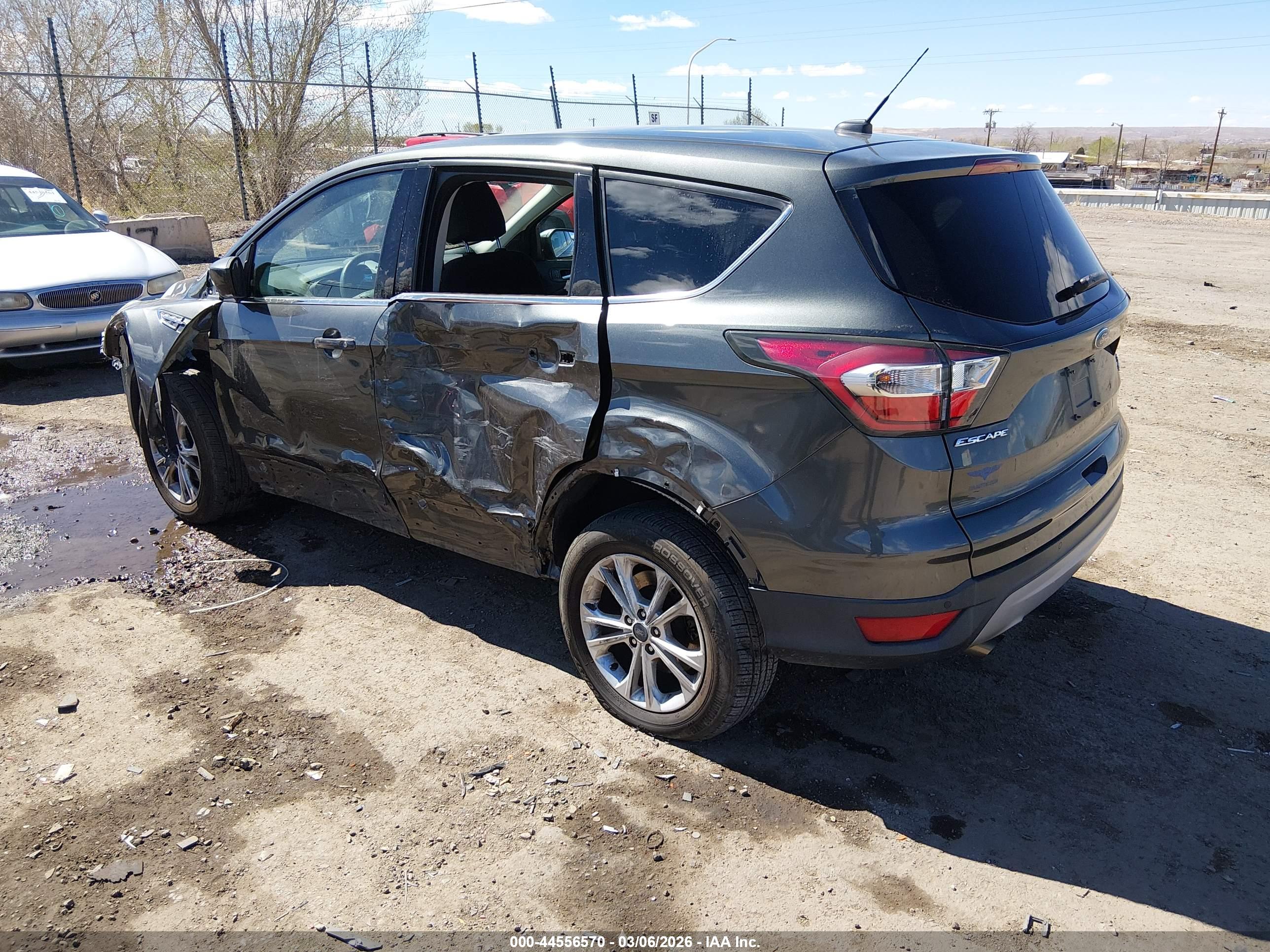 FORD ESCAPE image 3