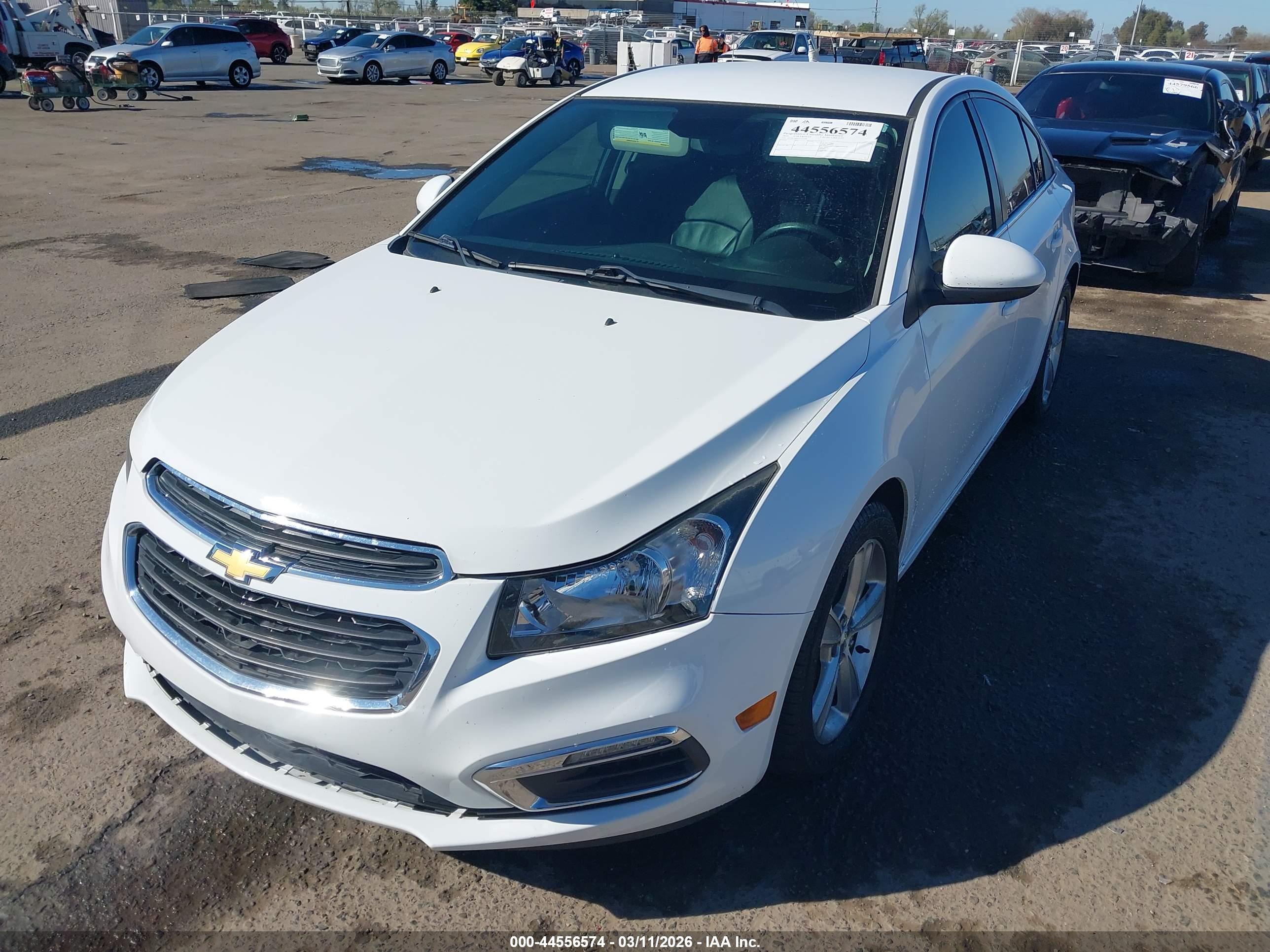 CHEVROLET CRUZE image 2