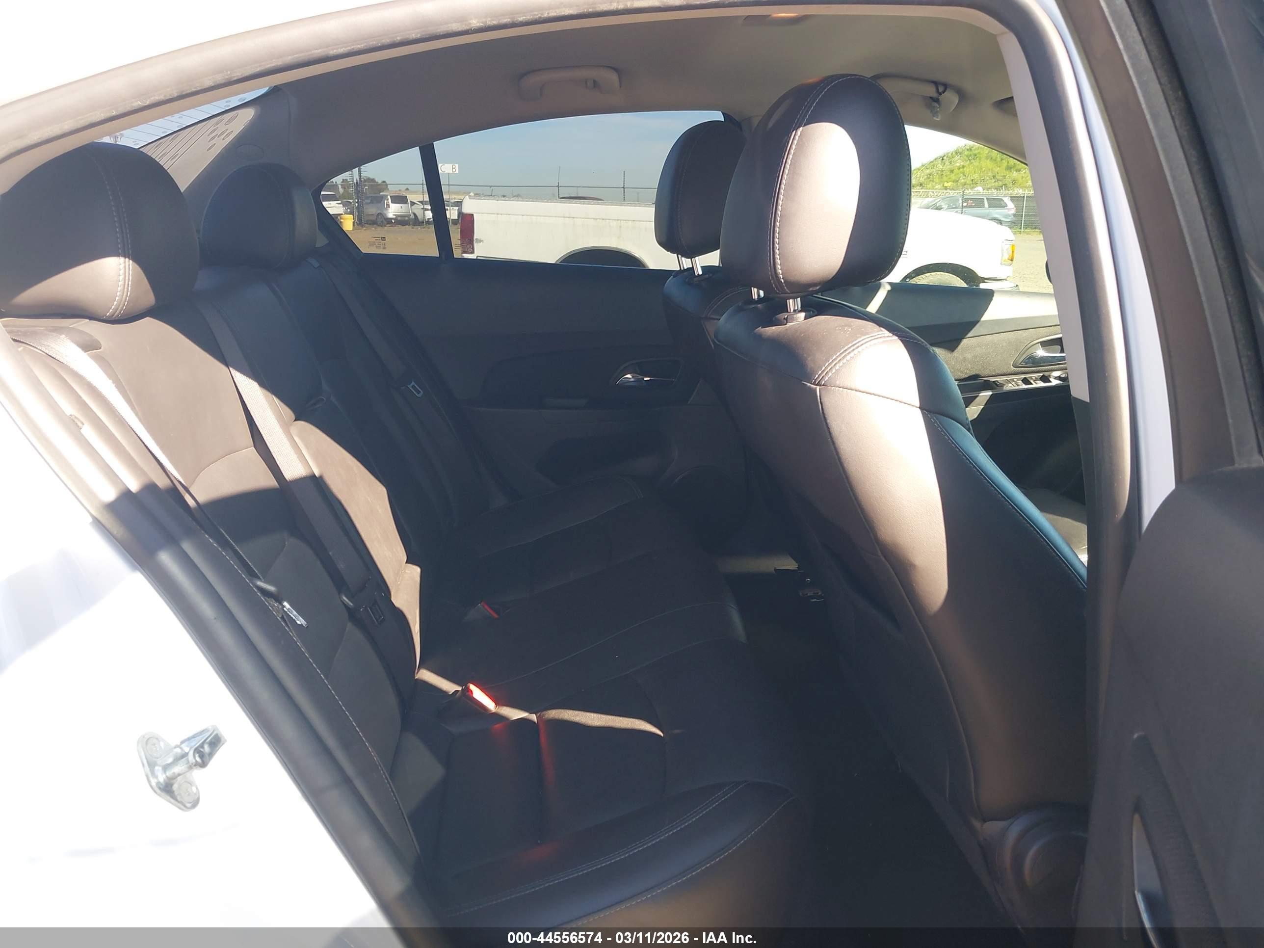 CHEVROLET CRUZE image 8