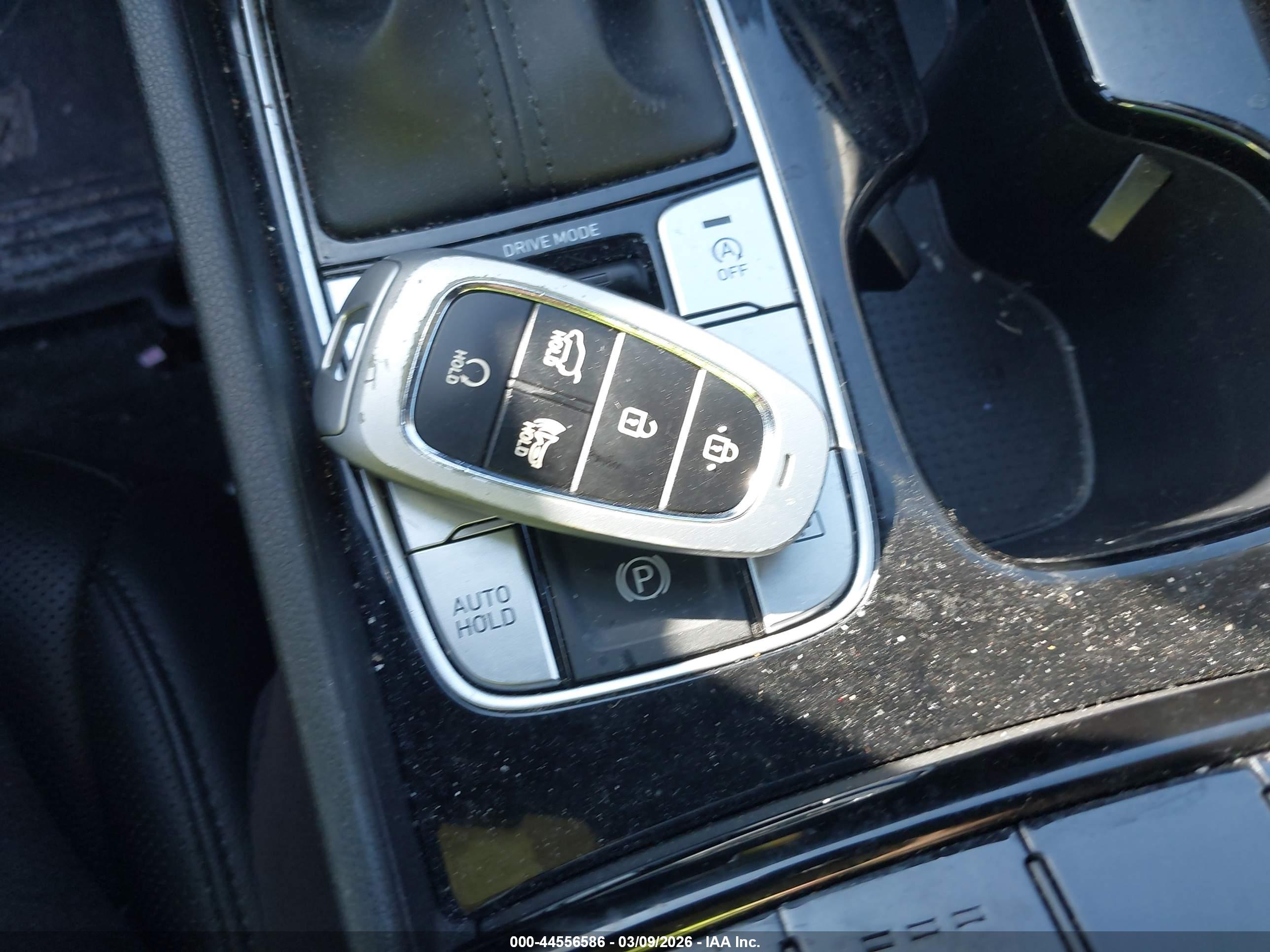 HYUNDAI TUCSON image 11
