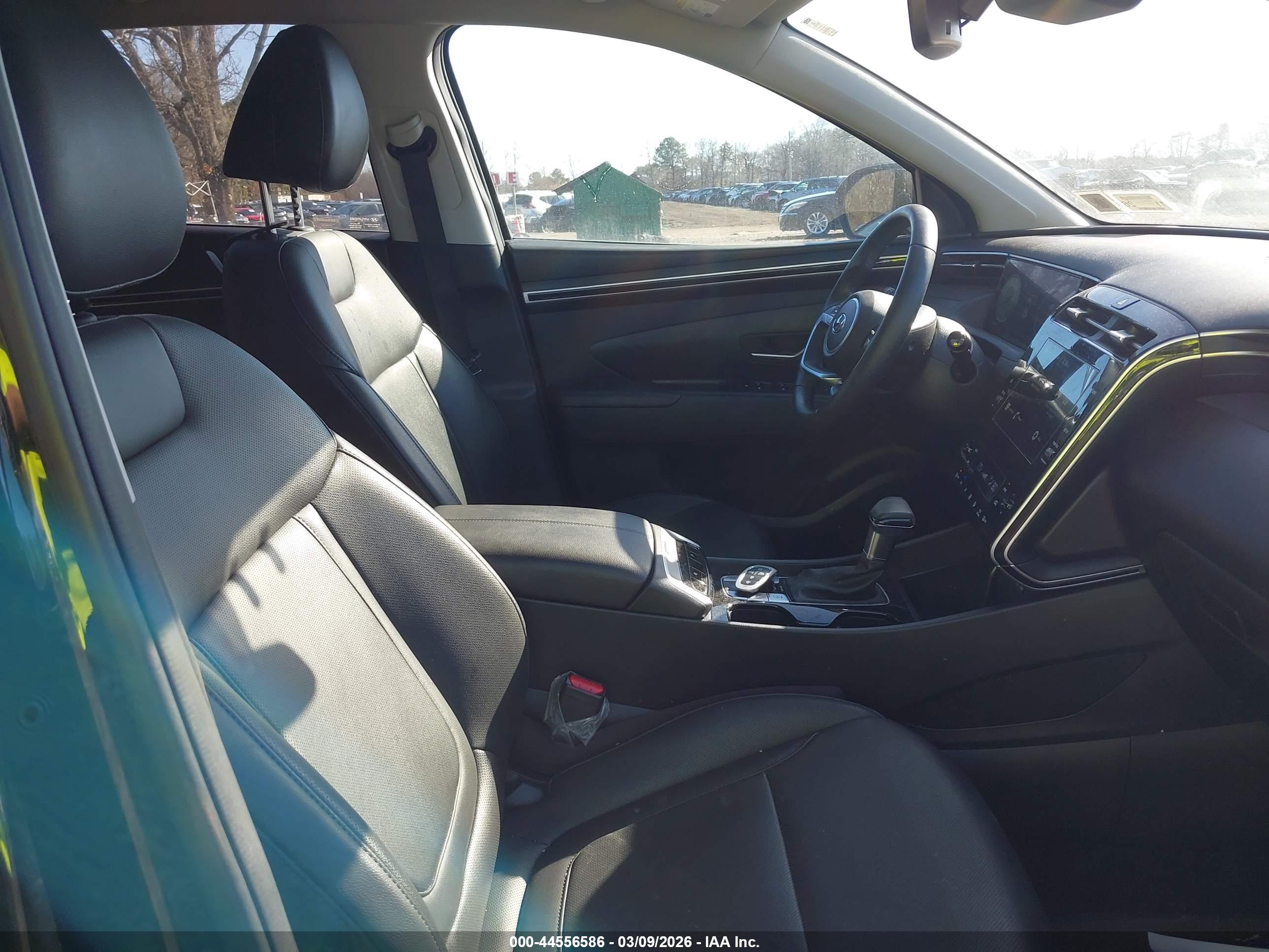 HYUNDAI TUCSON image 5