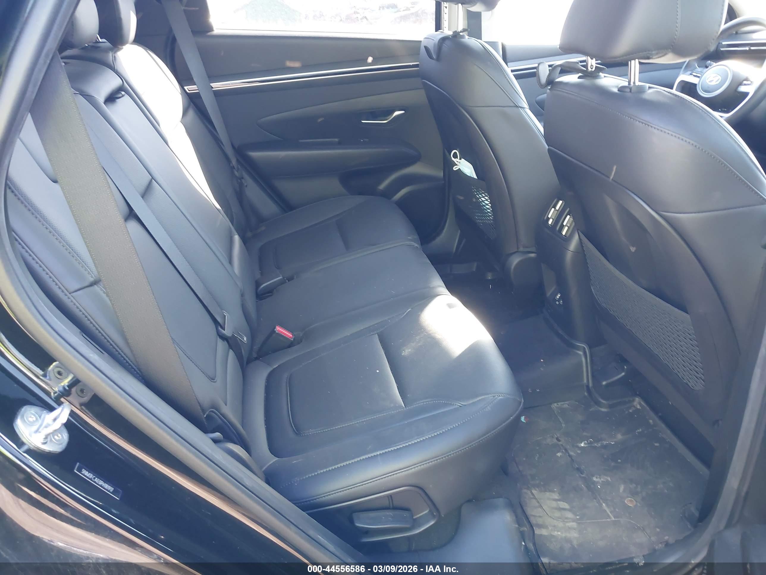 HYUNDAI TUCSON image 8
