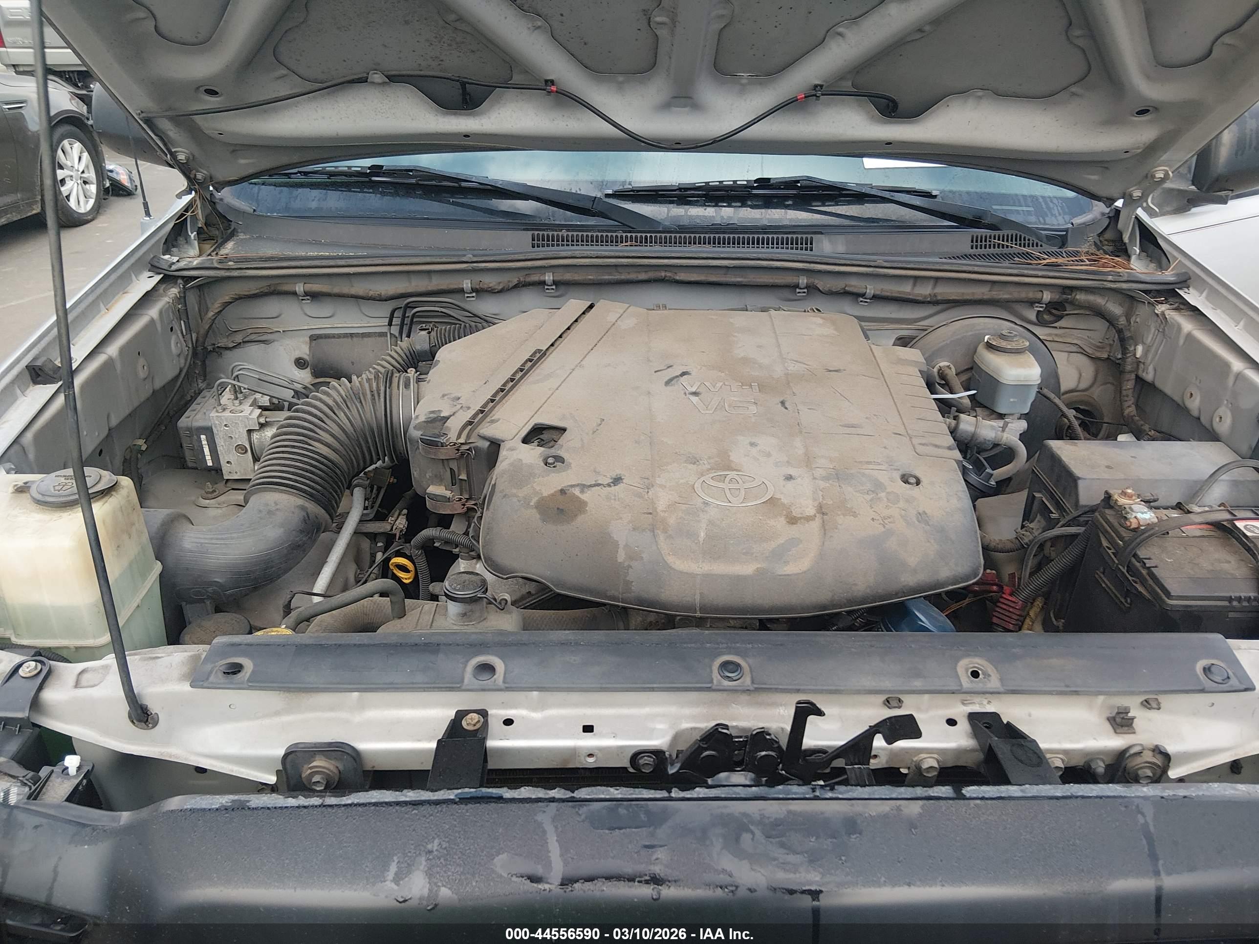 TOYOTA TACOMA image 10