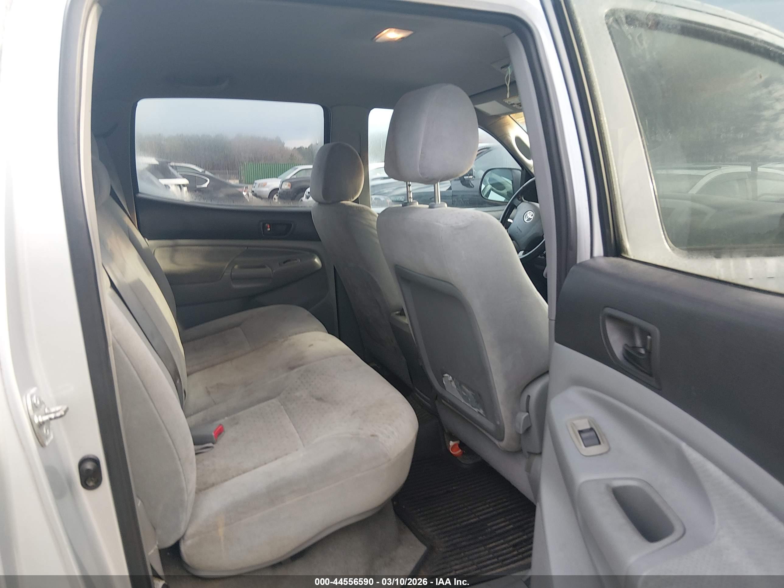 TOYOTA TACOMA image 8