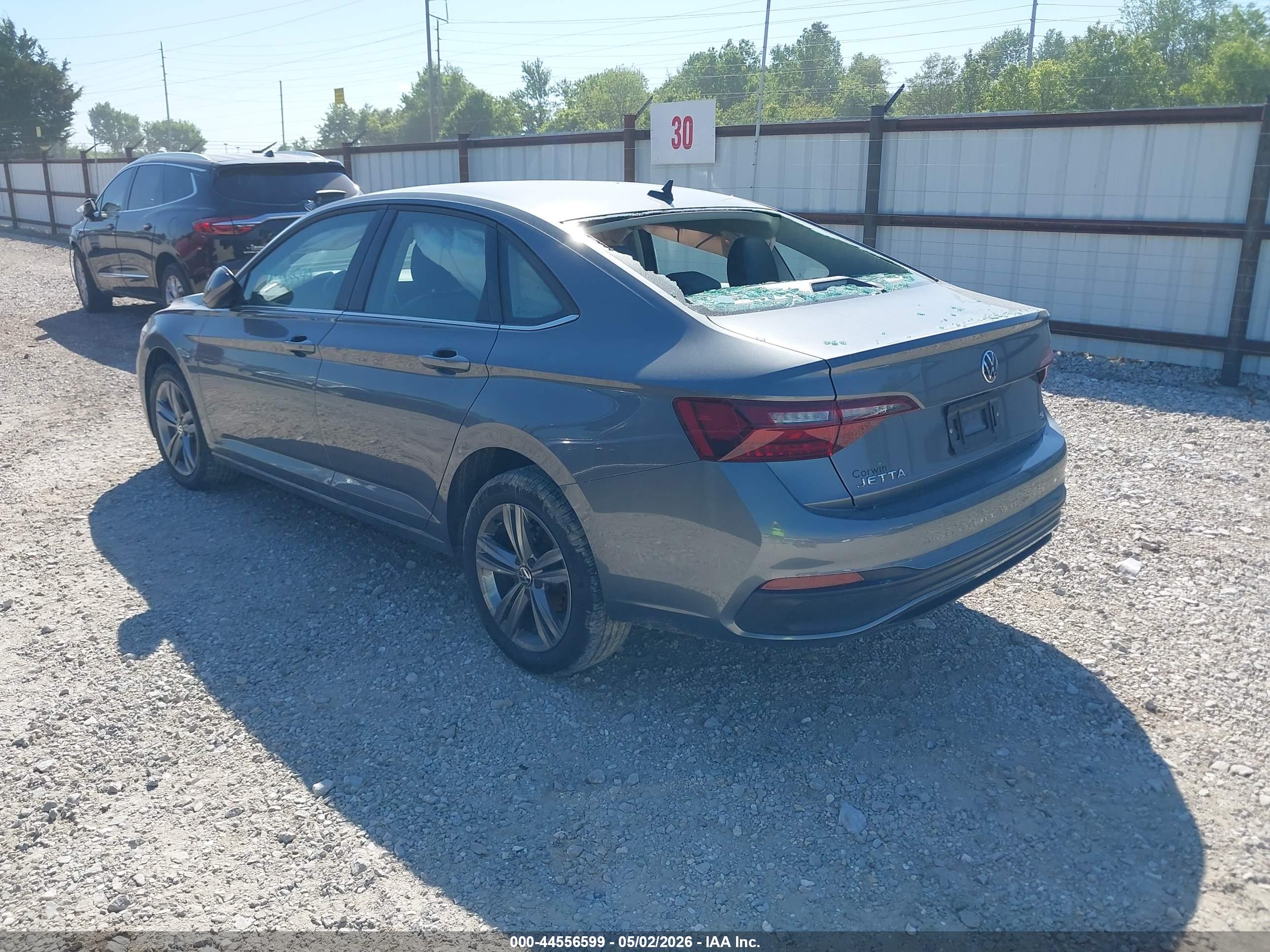 VOLKSWAGEN JETTA image 3