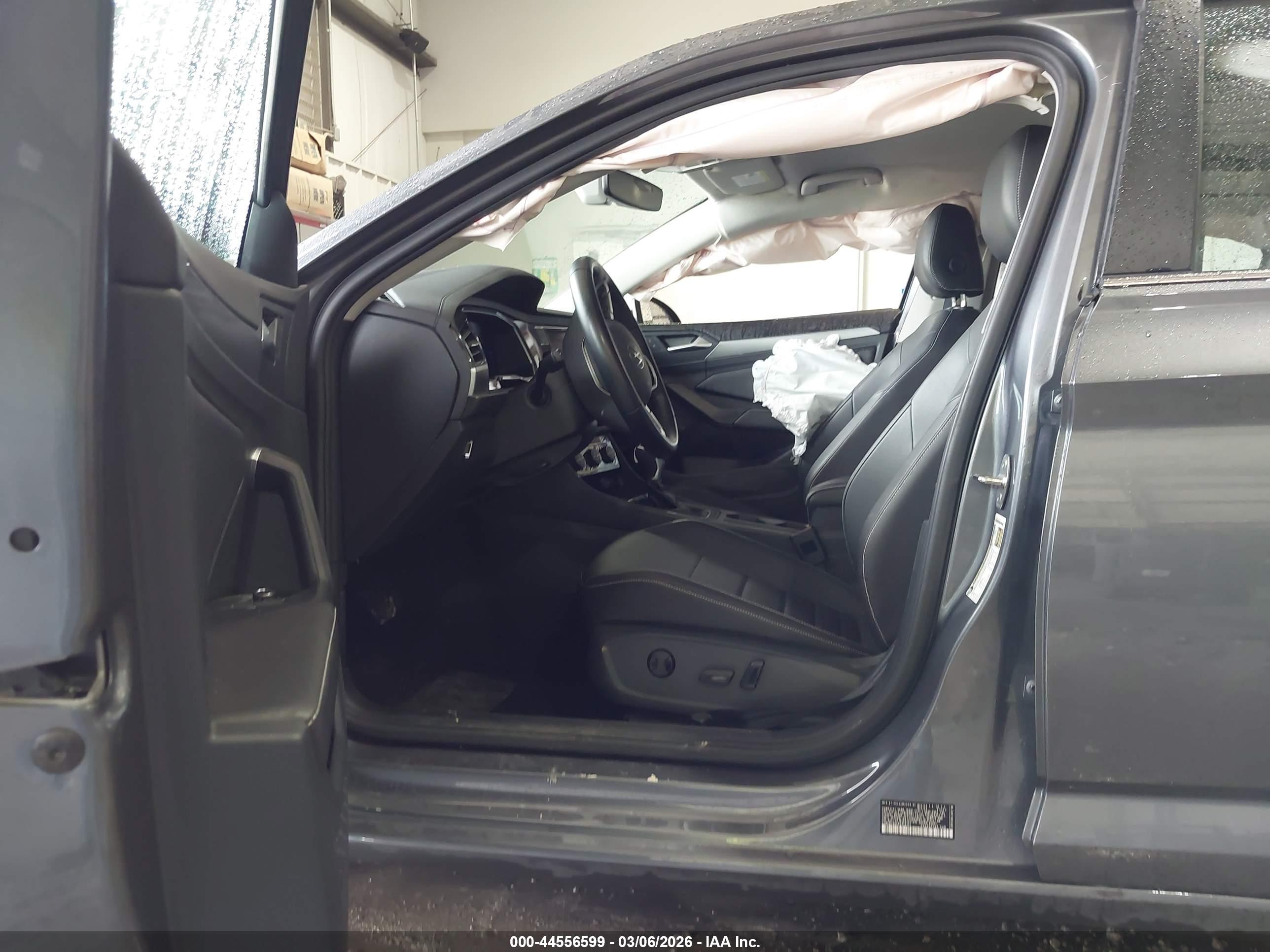VOLKSWAGEN JETTA image 5