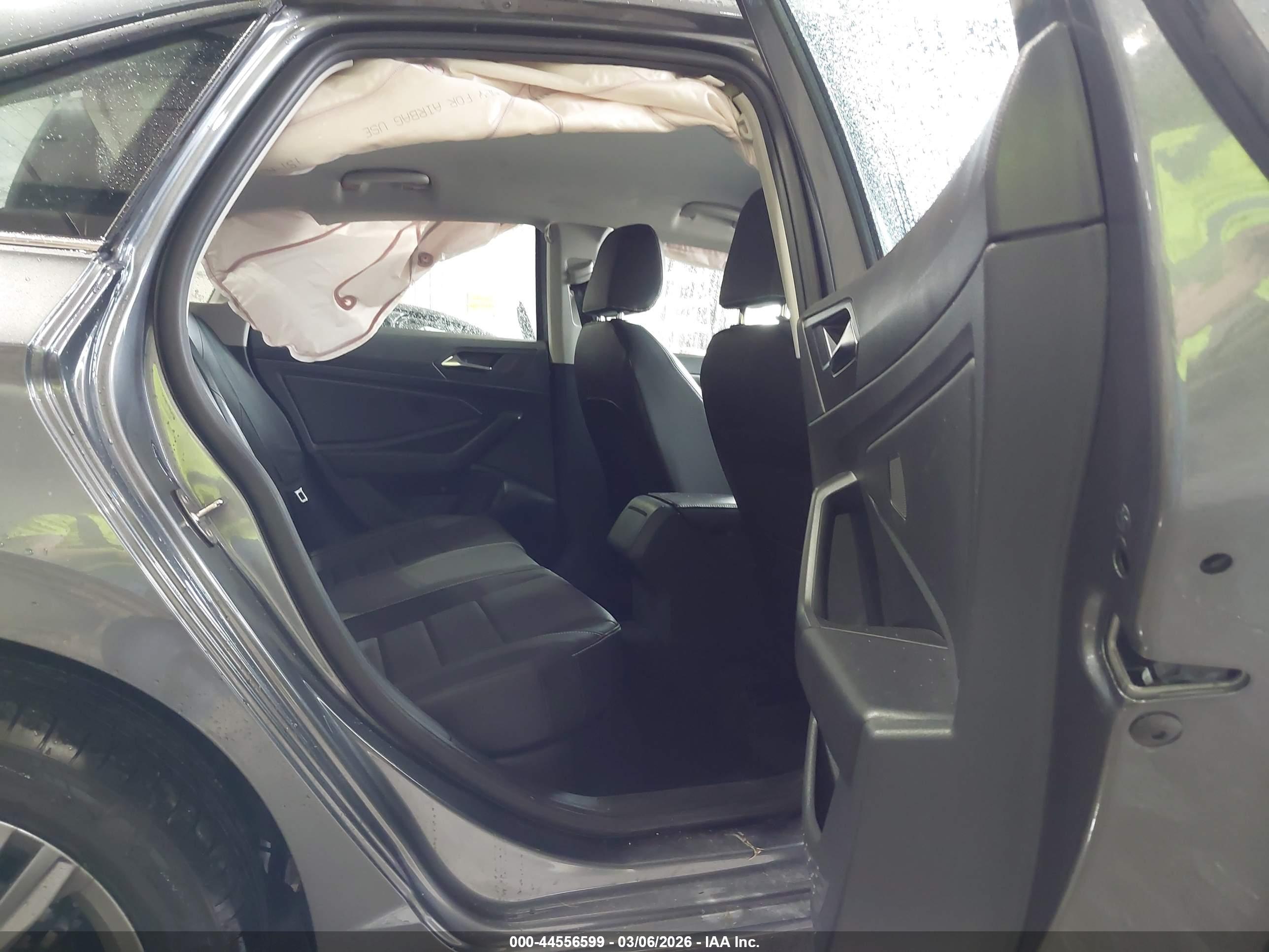 VOLKSWAGEN JETTA image 8