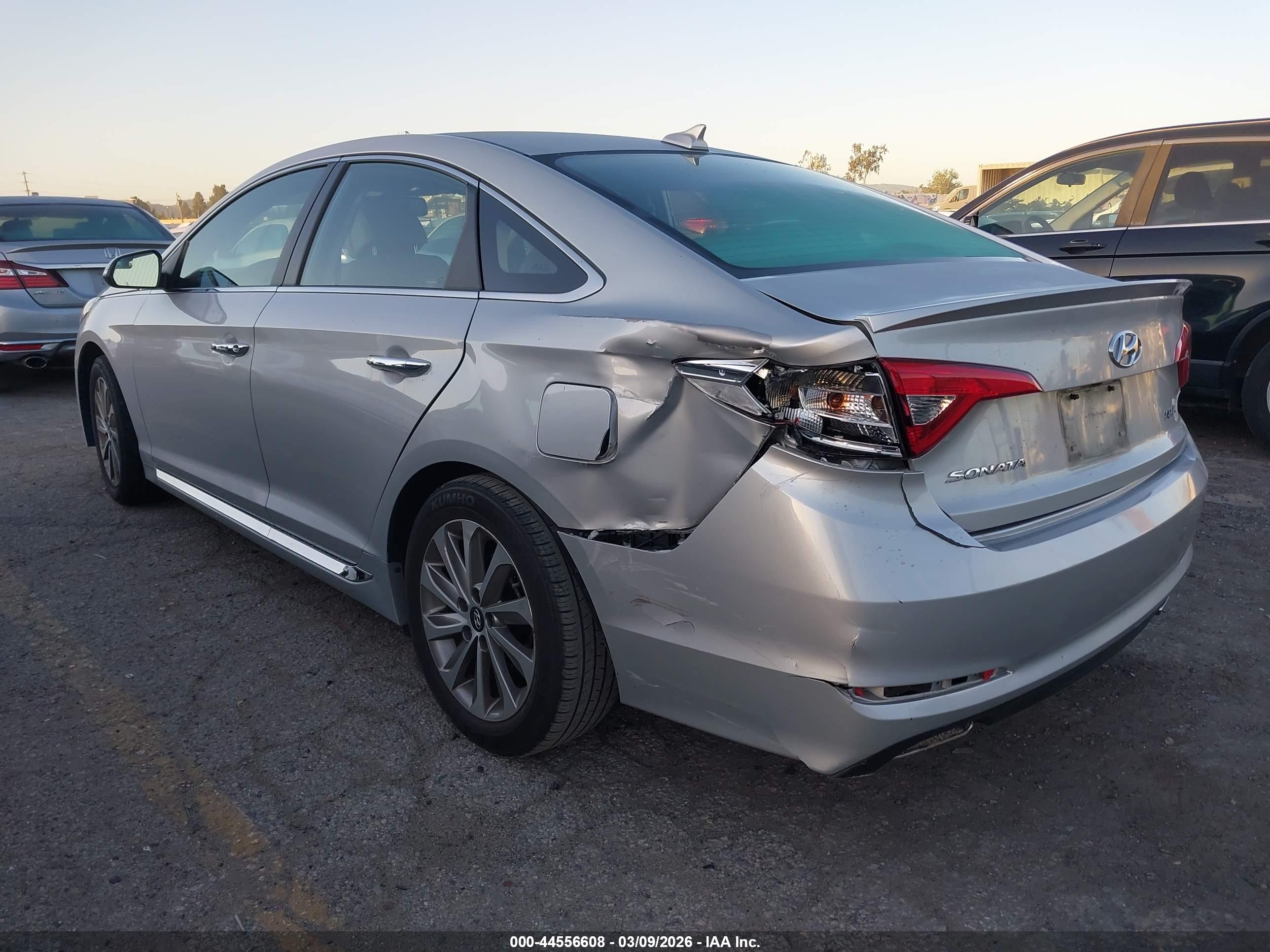 HYUNDAI SONATA image 3