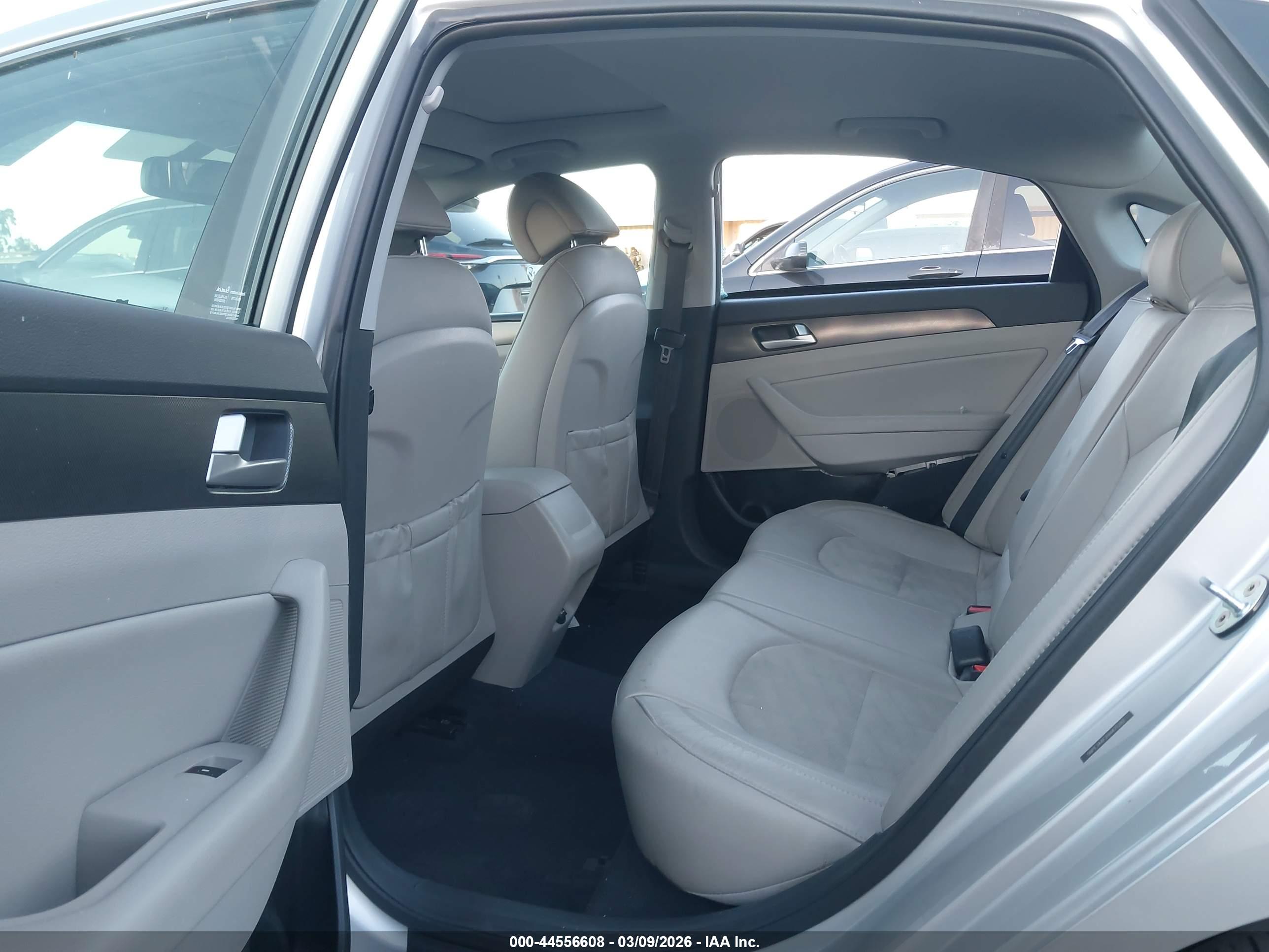 HYUNDAI SONATA image 8