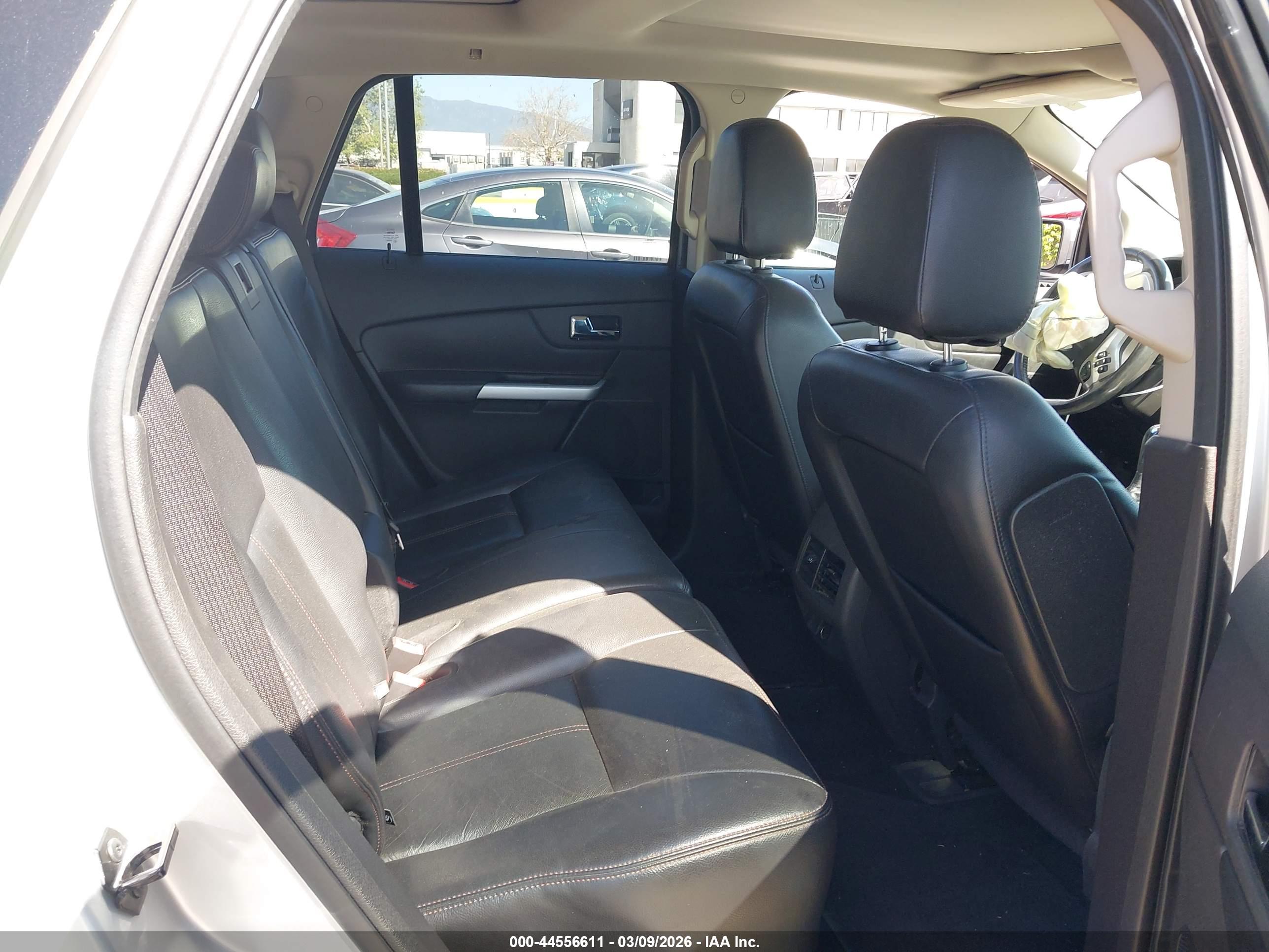 FORD EDGE image 8