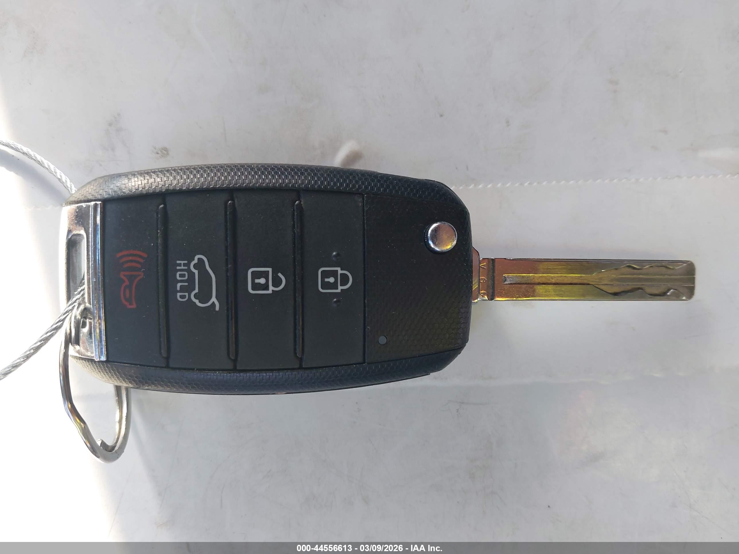 KIA SPORTAGE image 11