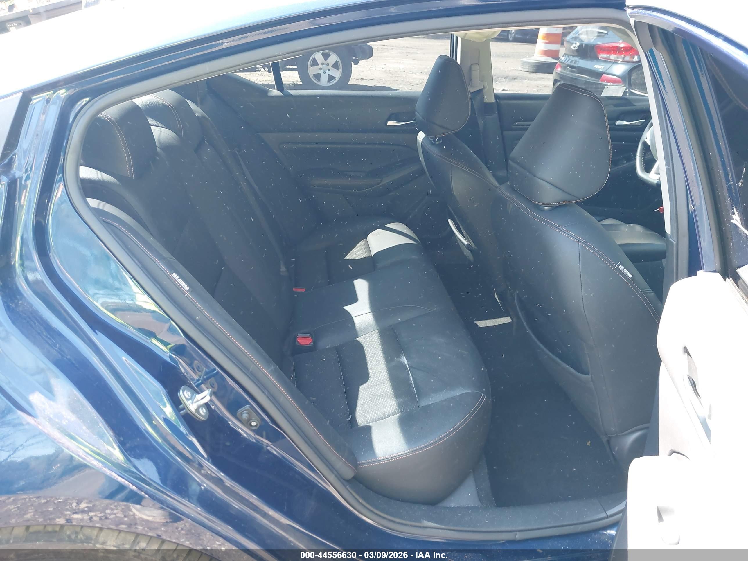 NISSAN ALTIMA image 8