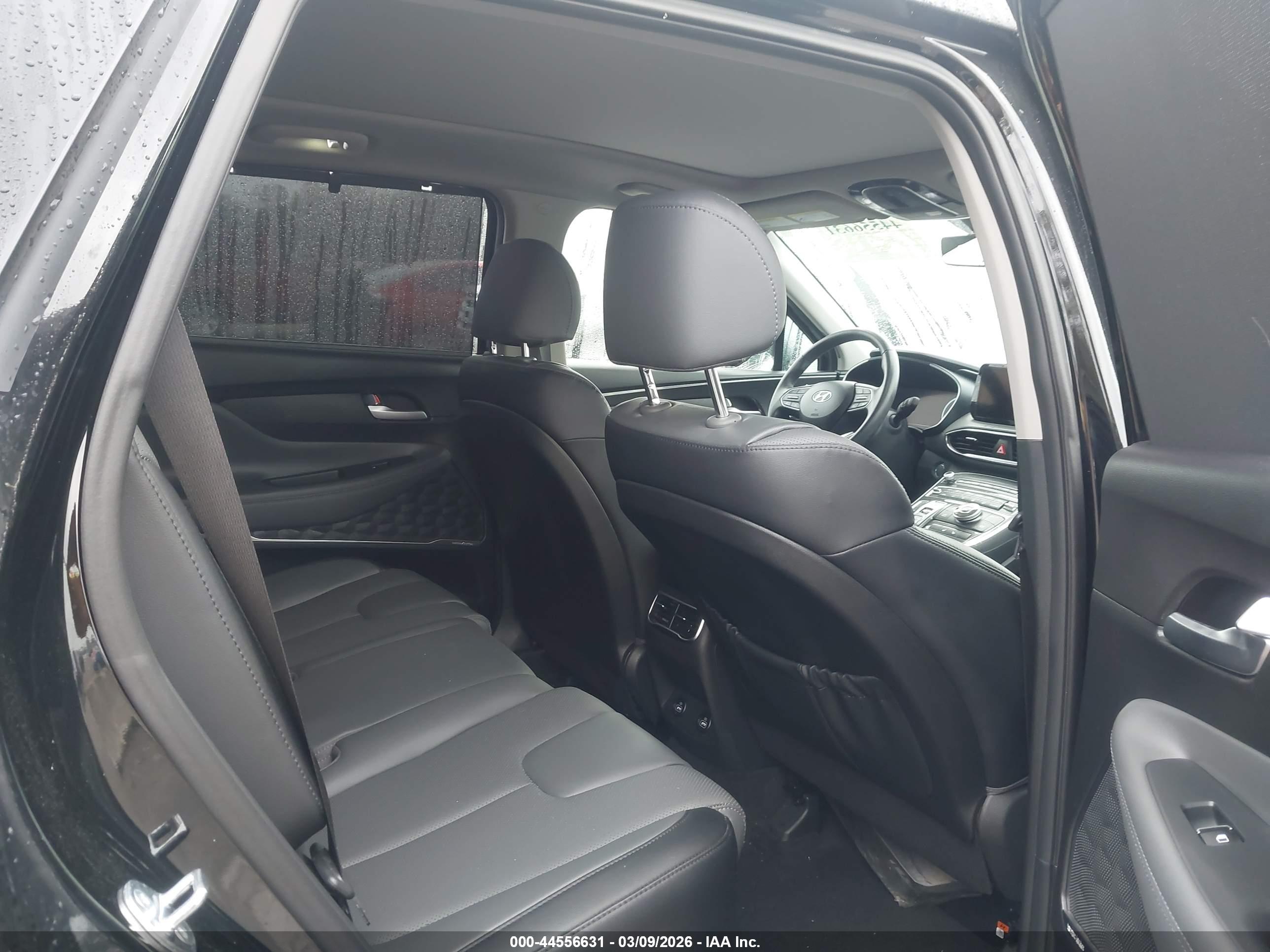 HYUNDAI SANTA image 8