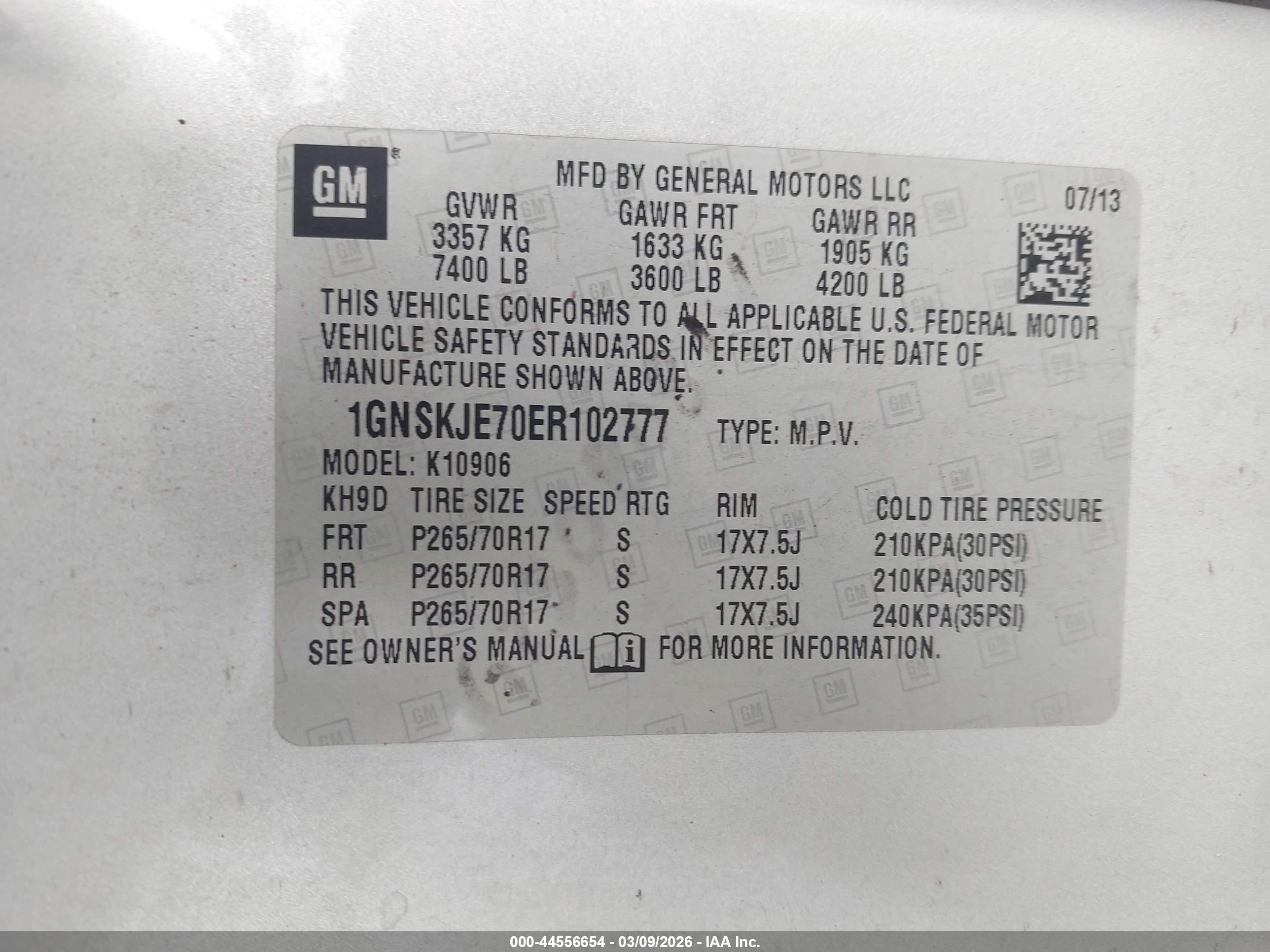 CHEVROLET SUBURBAN image 9