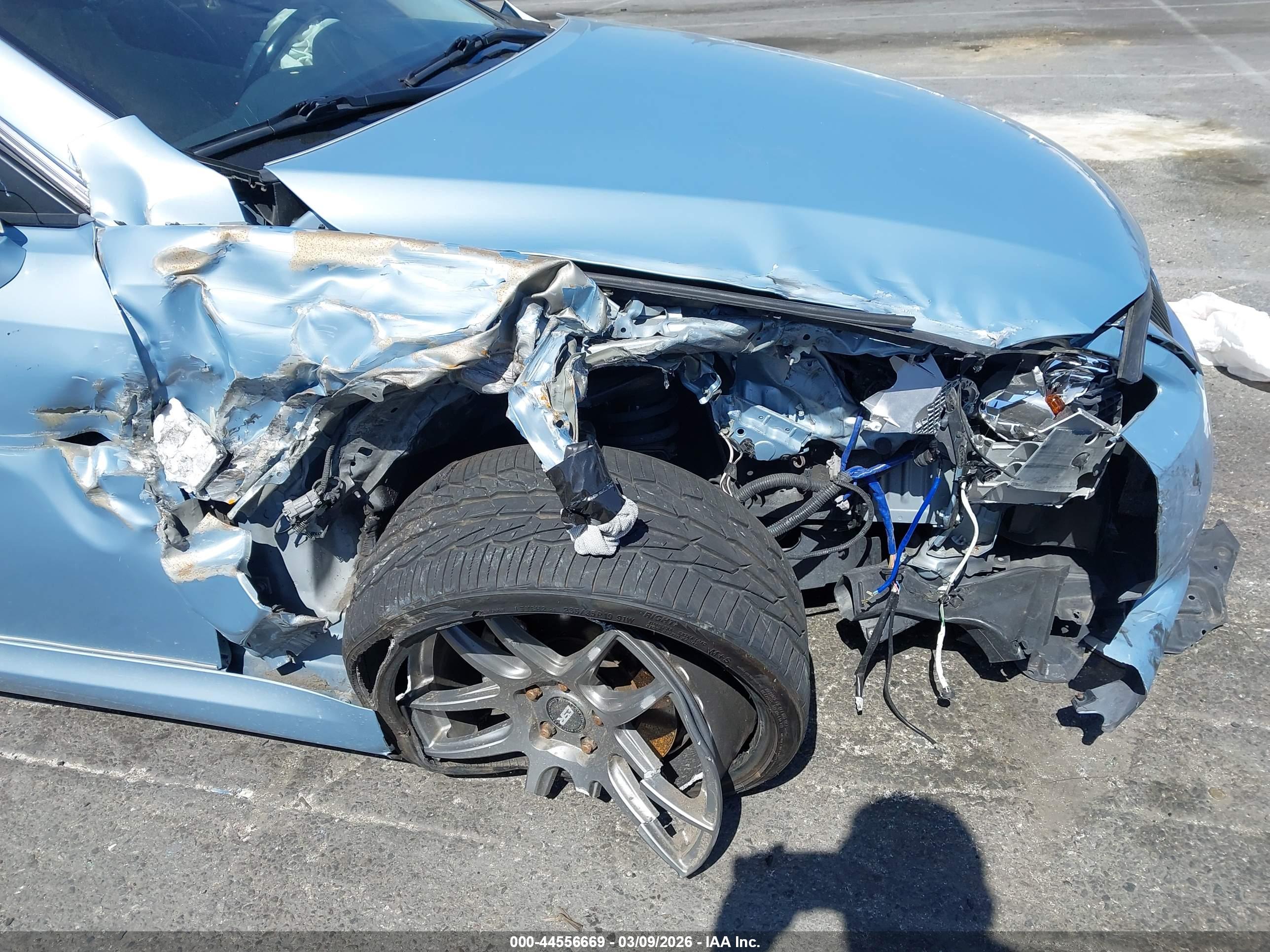 LEXUS IS image 6