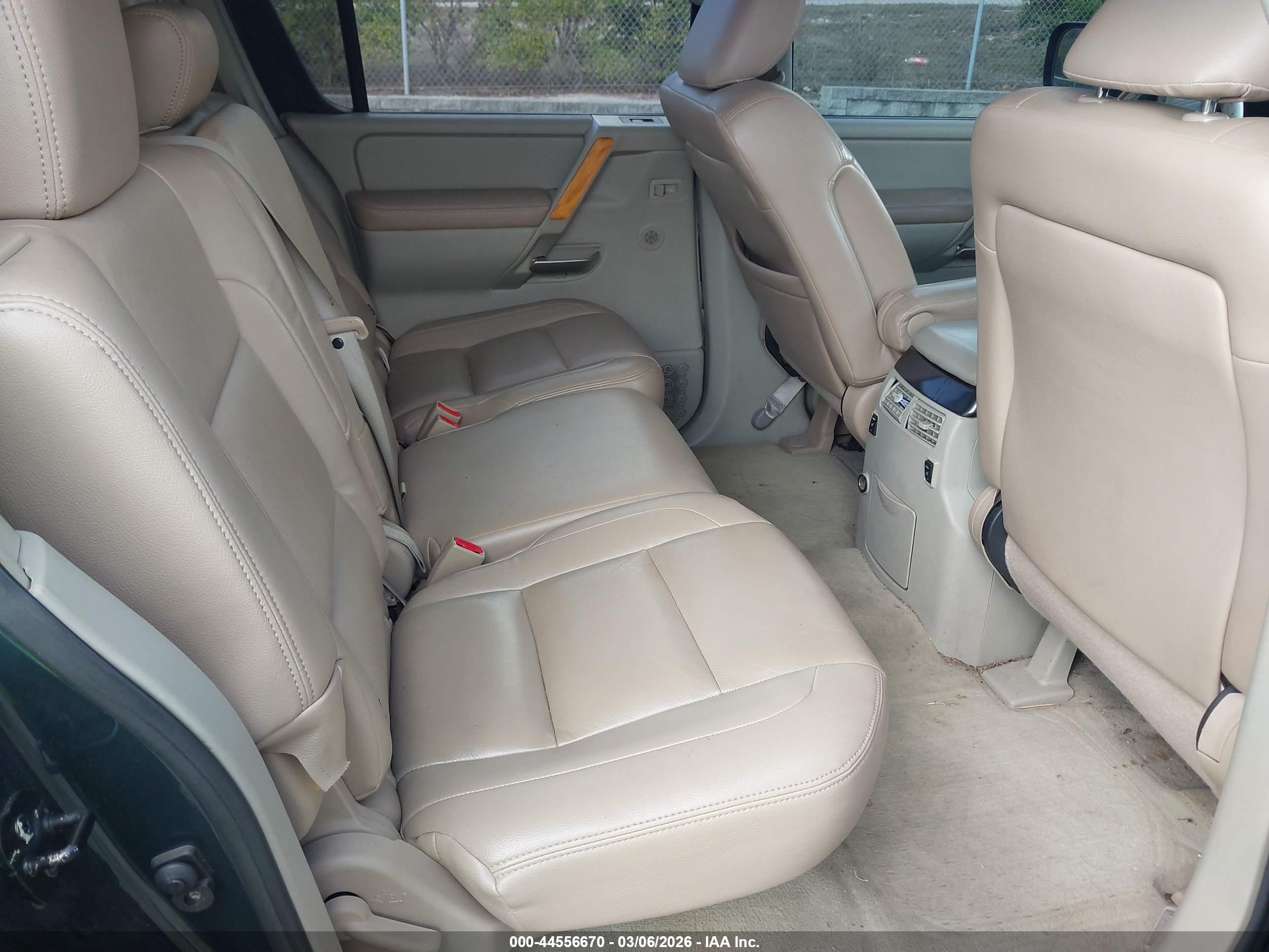 INFINITI QX56 image 8