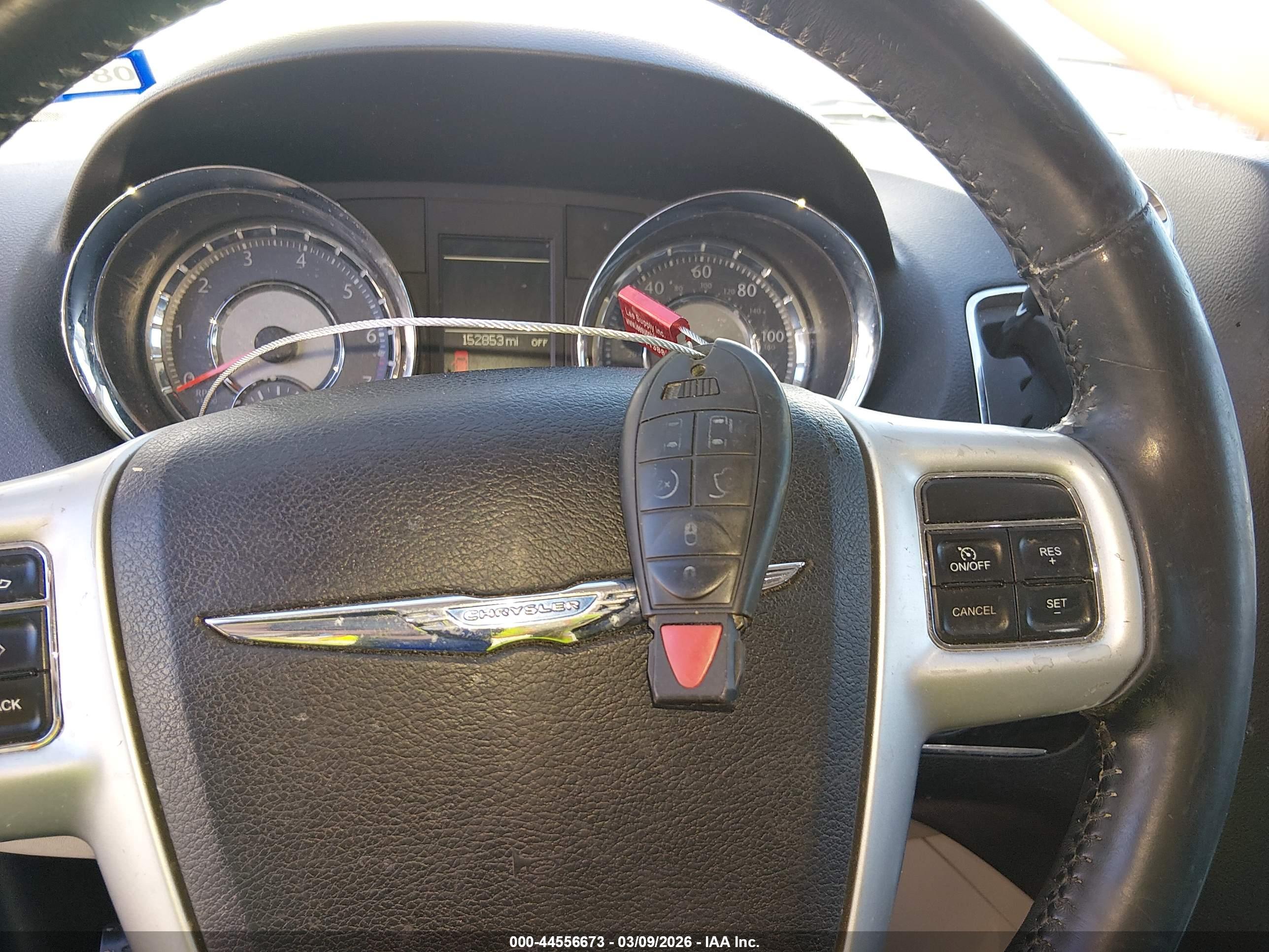 CHRYSLER TOWN image 11