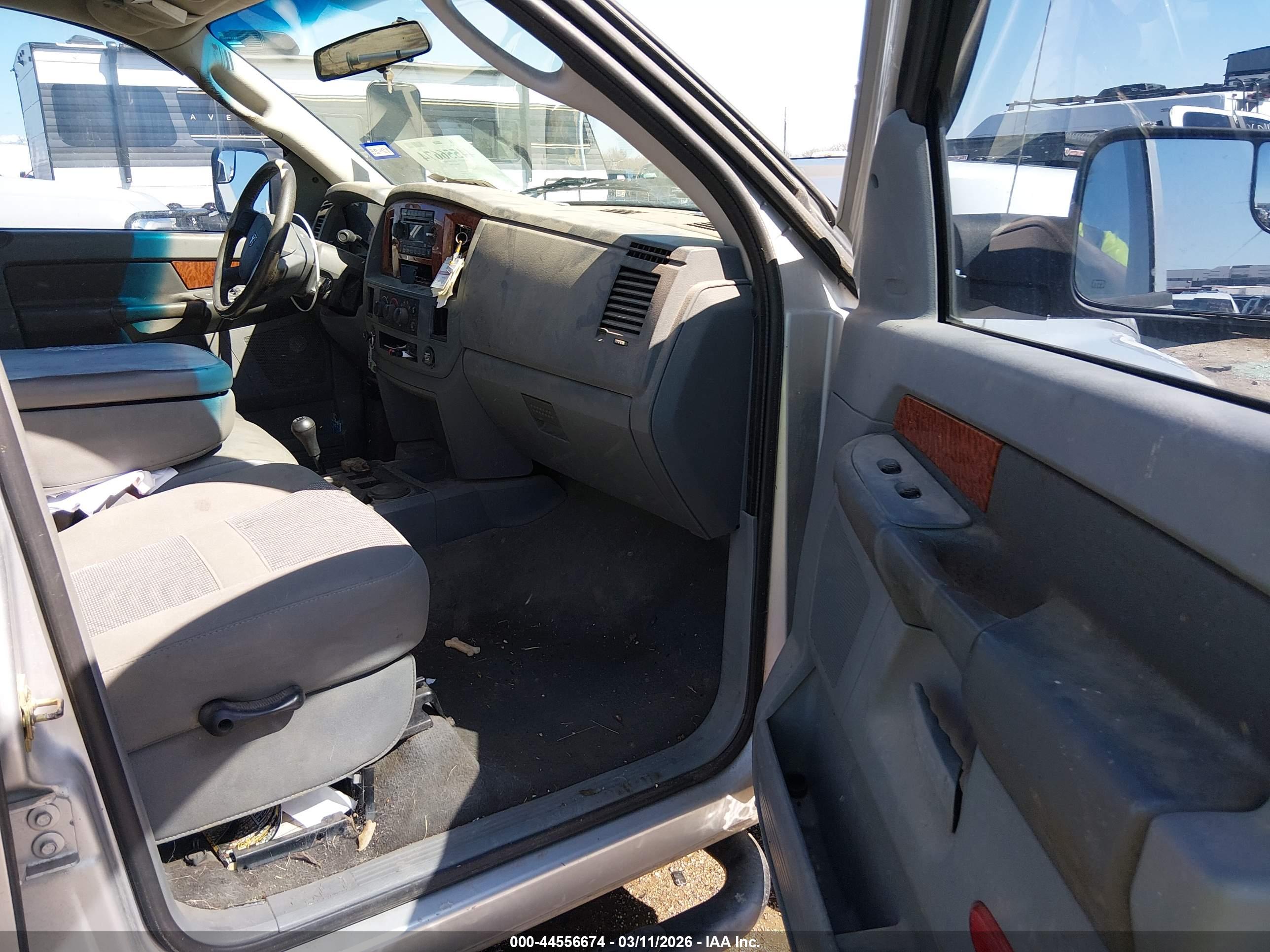 DODGE RAM image 5