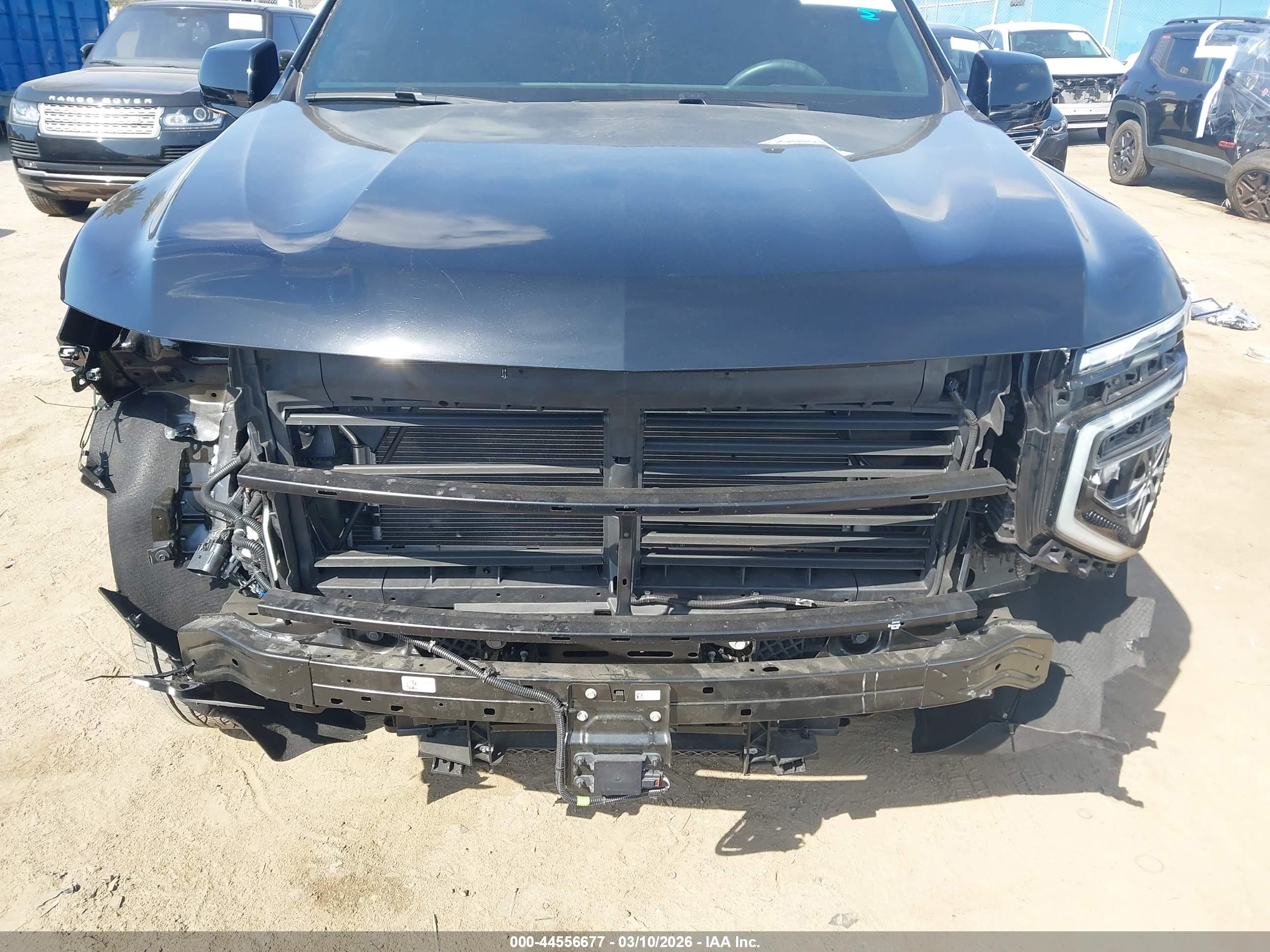 CHEVROLET TAHOE image 6