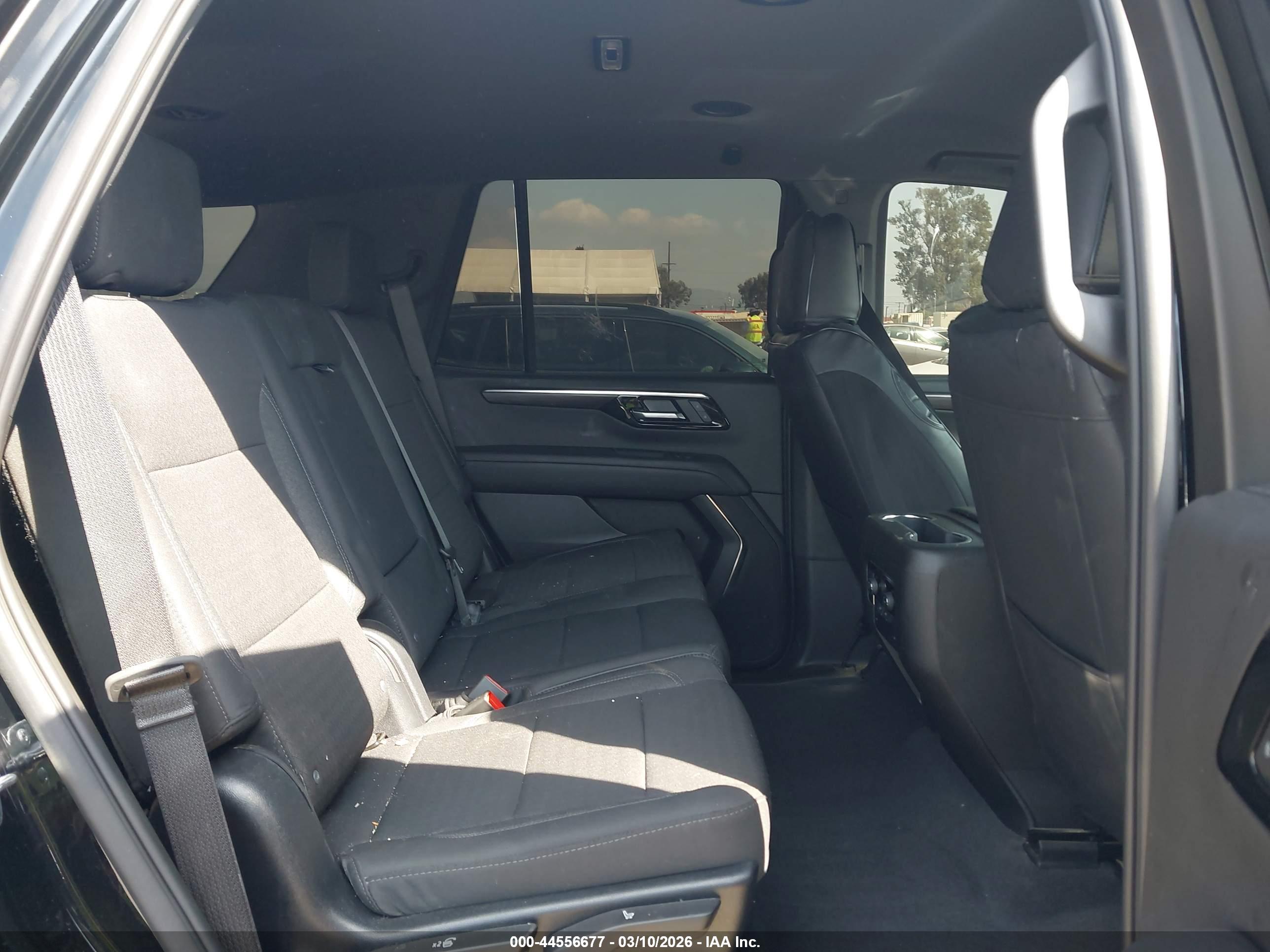 CHEVROLET TAHOE image 8