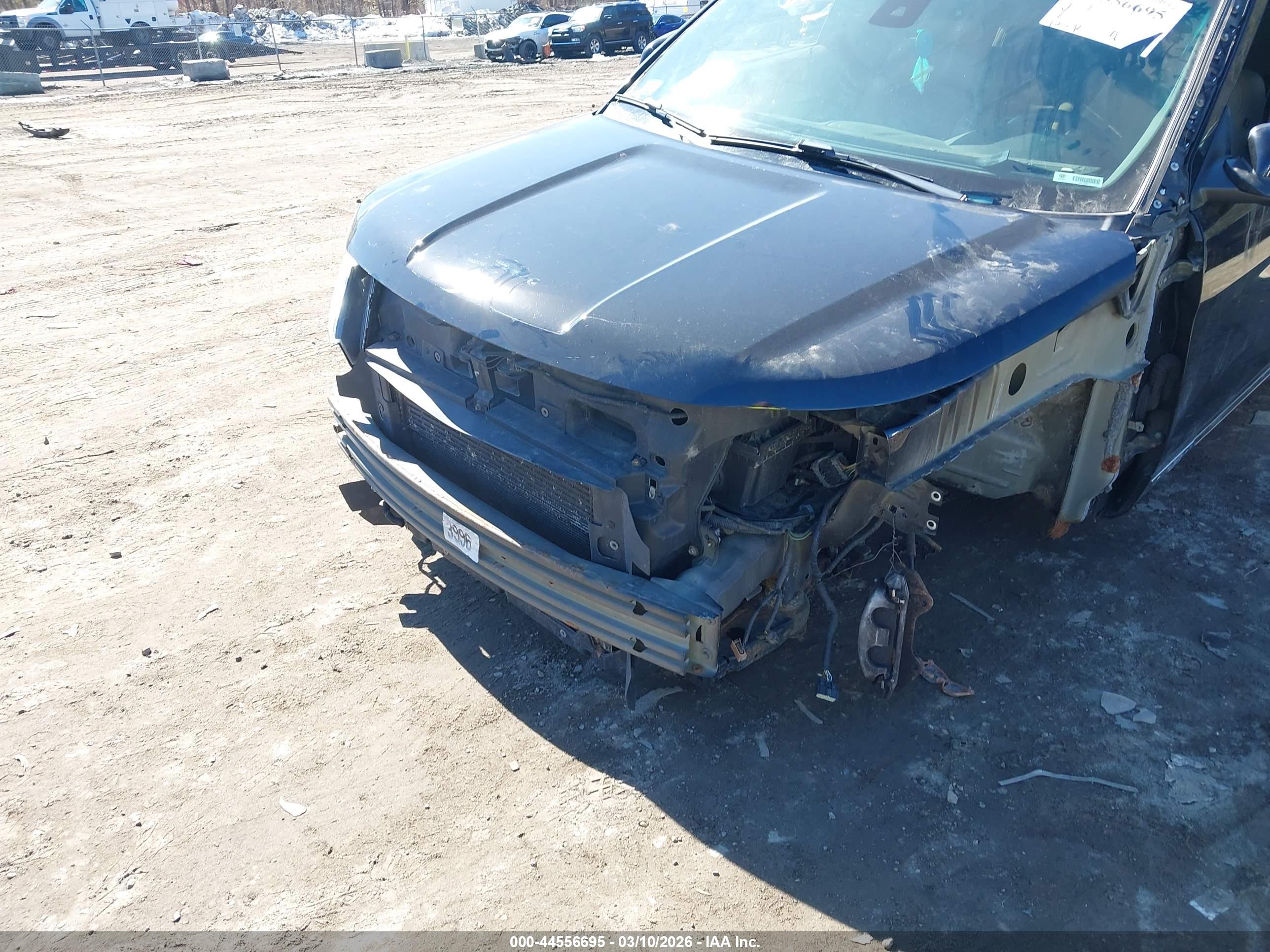 FORD EXPLORER image 6