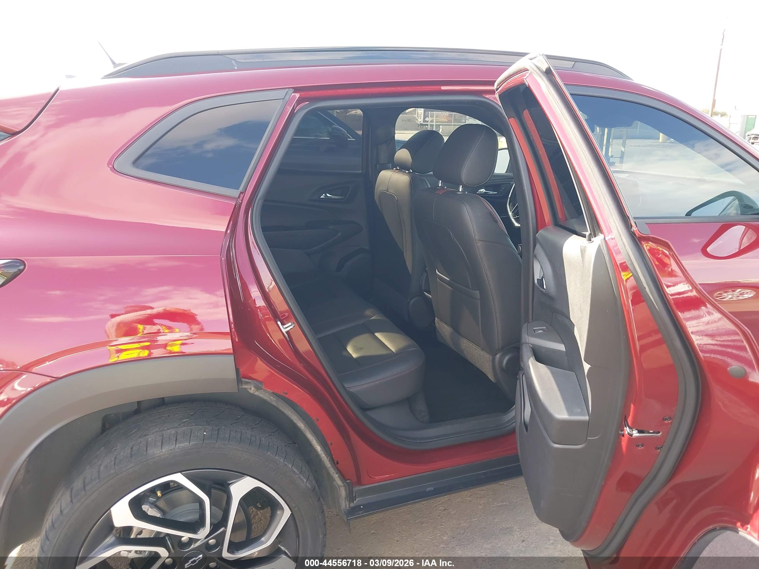 CHEVROLET TRAX image 8