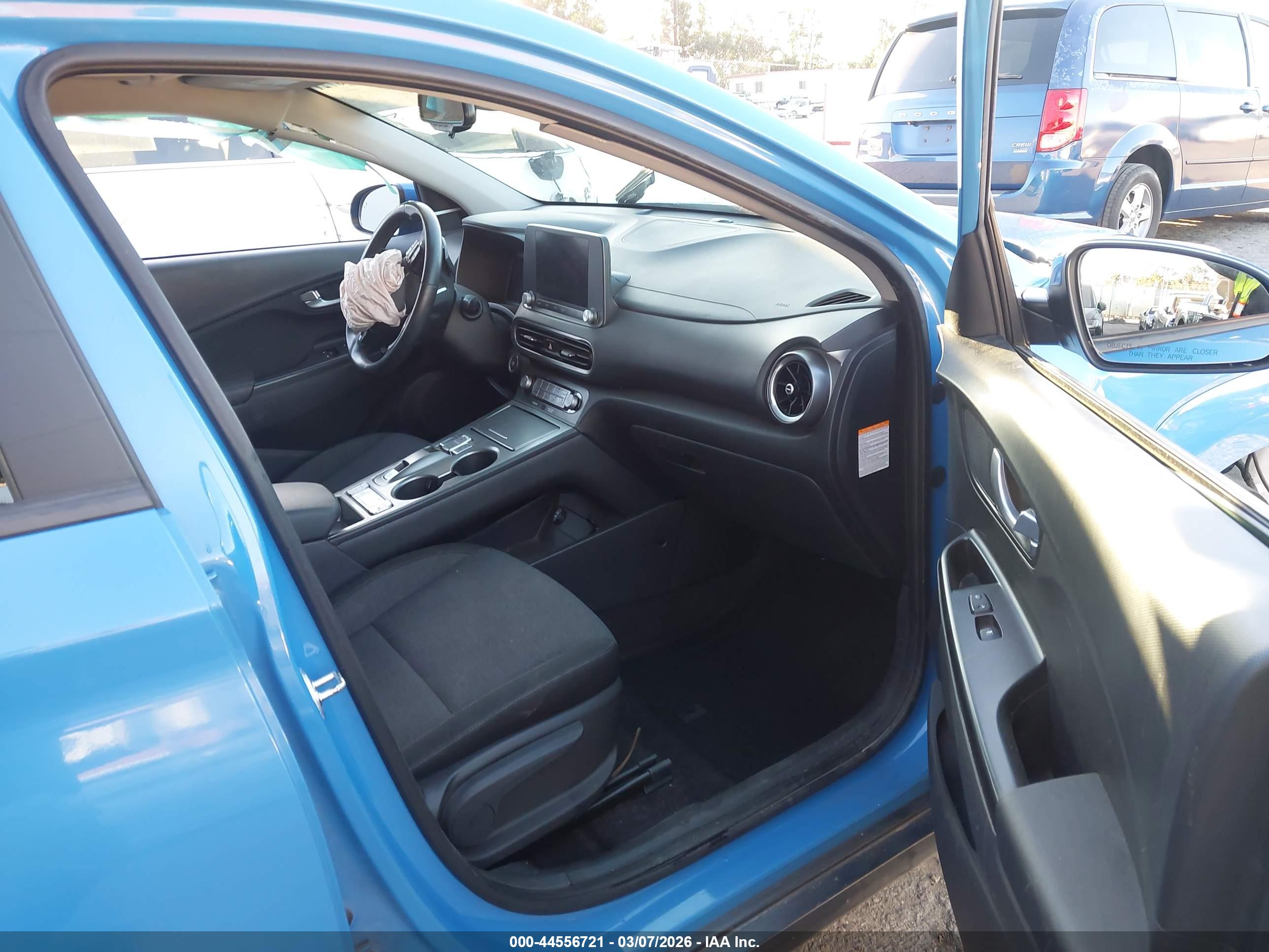 HYUNDAI KONA image 5