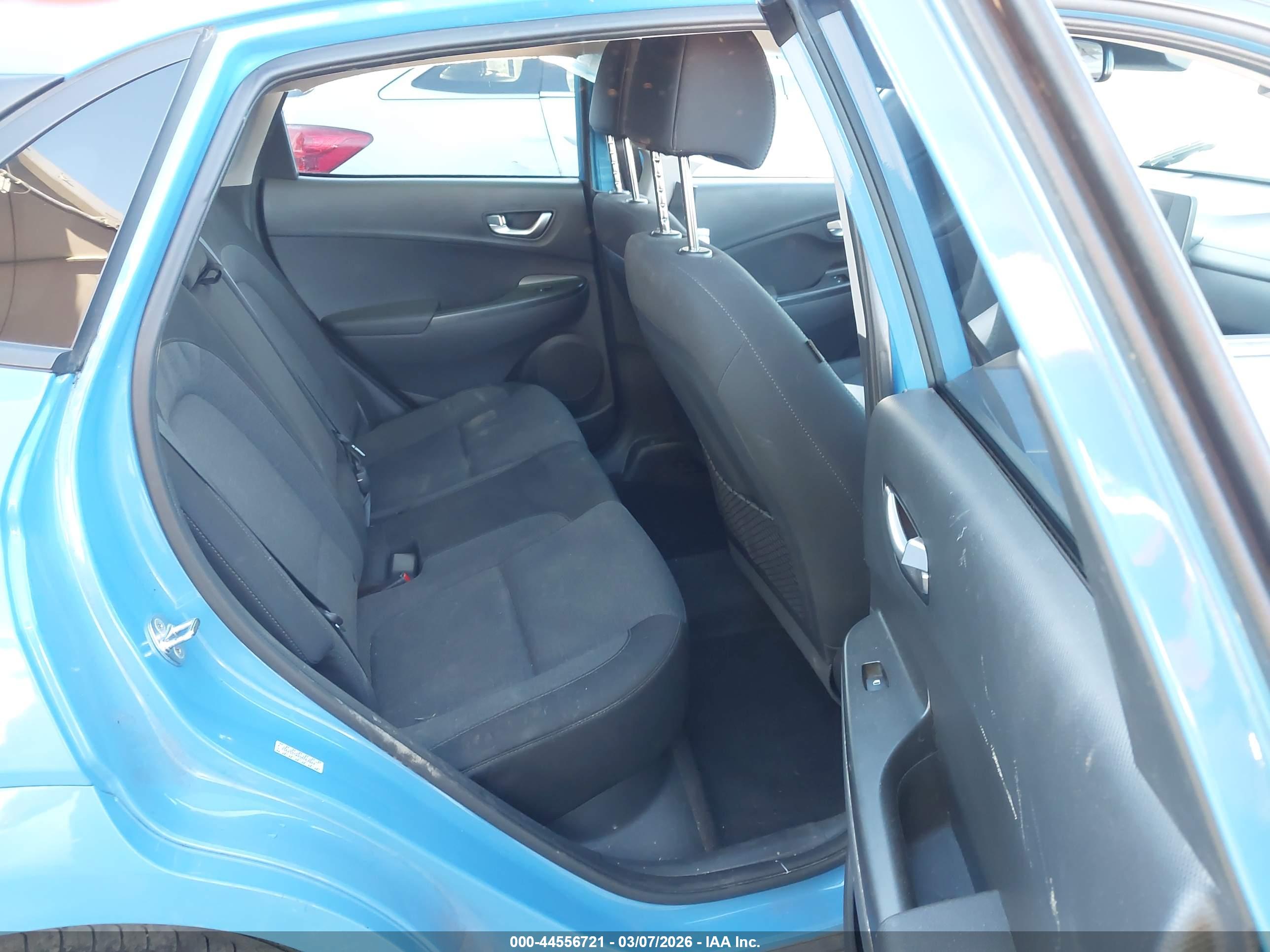 HYUNDAI KONA image 8