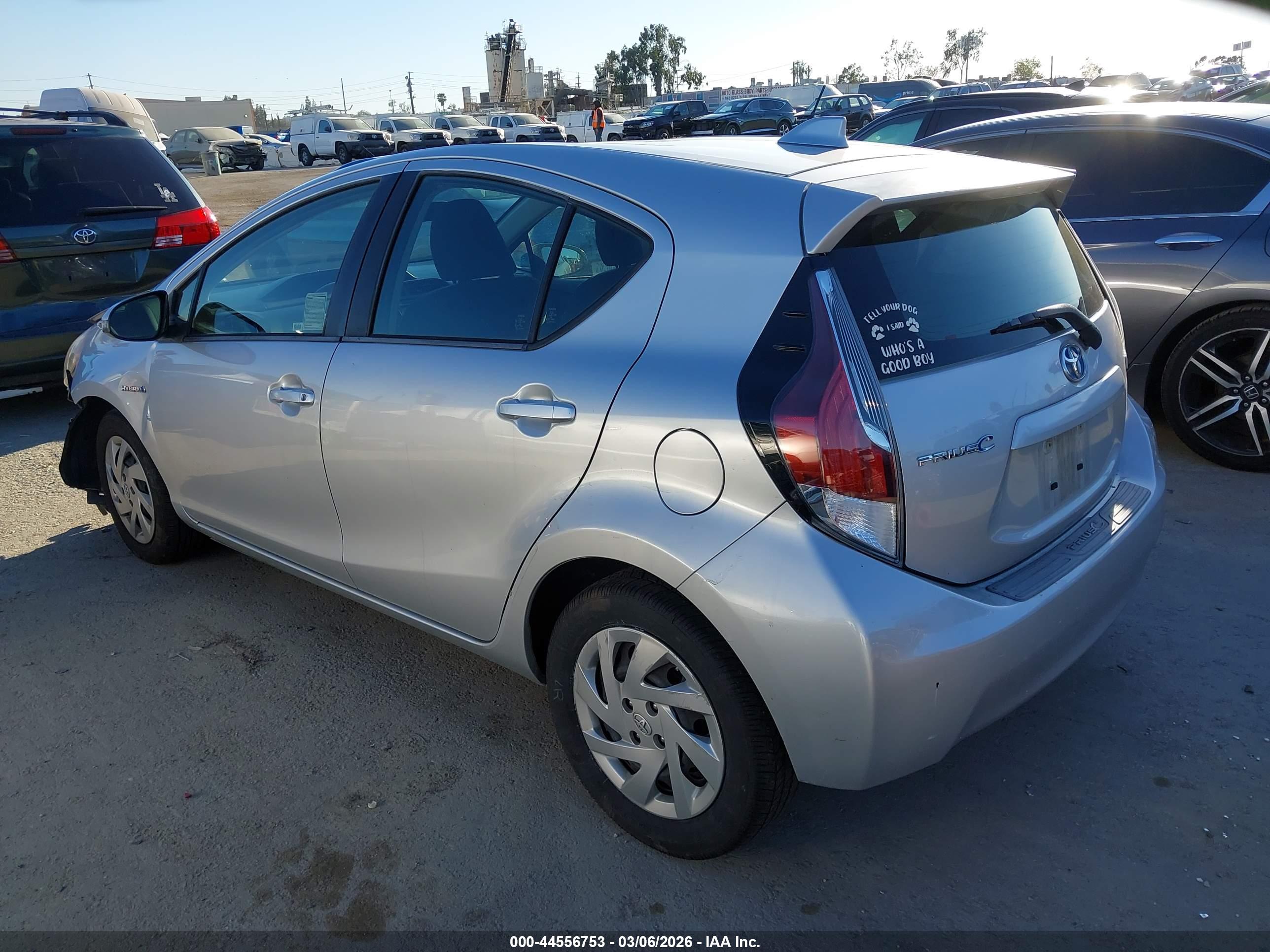 TOYOTA PRIUS image 3