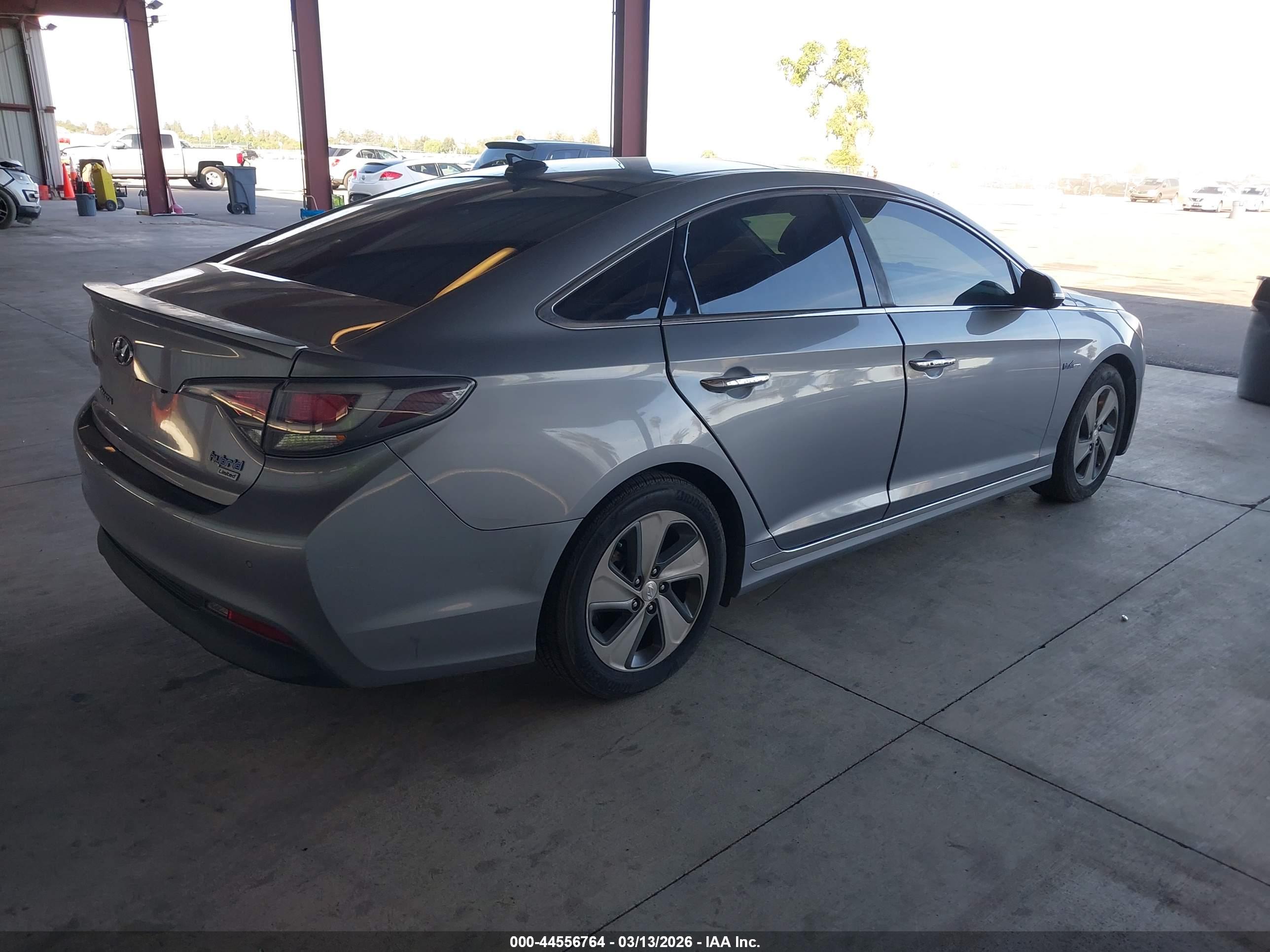 HYUNDAI SONATA image 4