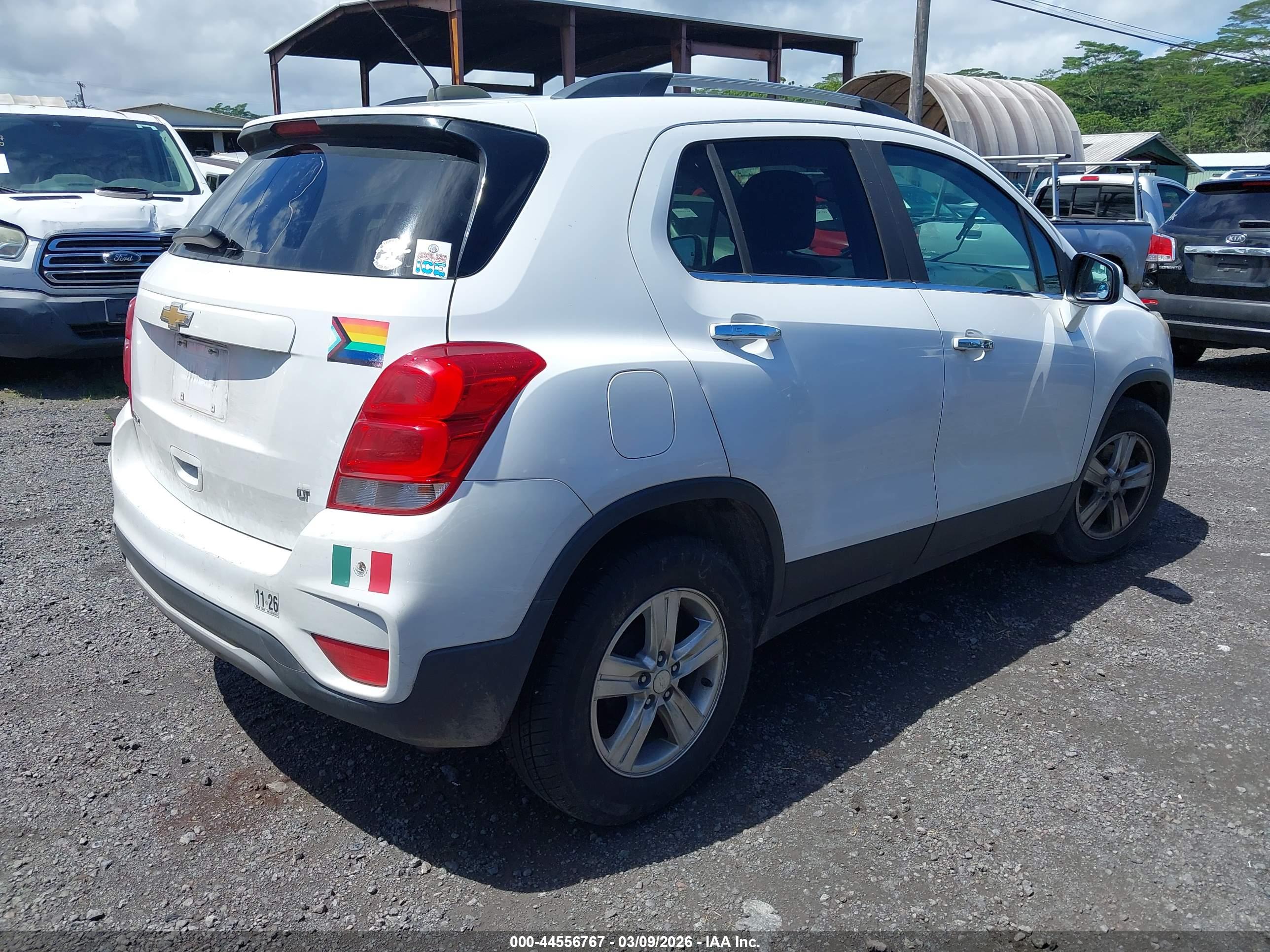 CHEVROLET TRAX image 4