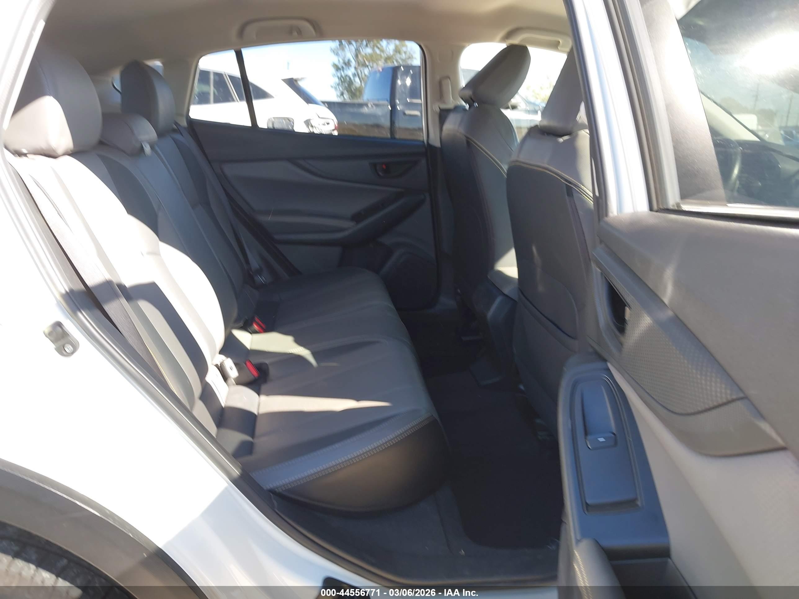 SUBARU CROSSTREK image 8